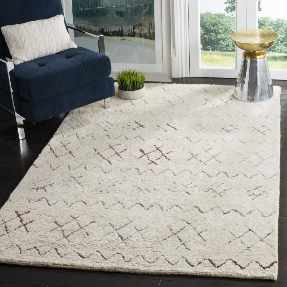 Ivory Shag Wool 4' x 6' Hand-Tufted Aztec Accent Rug