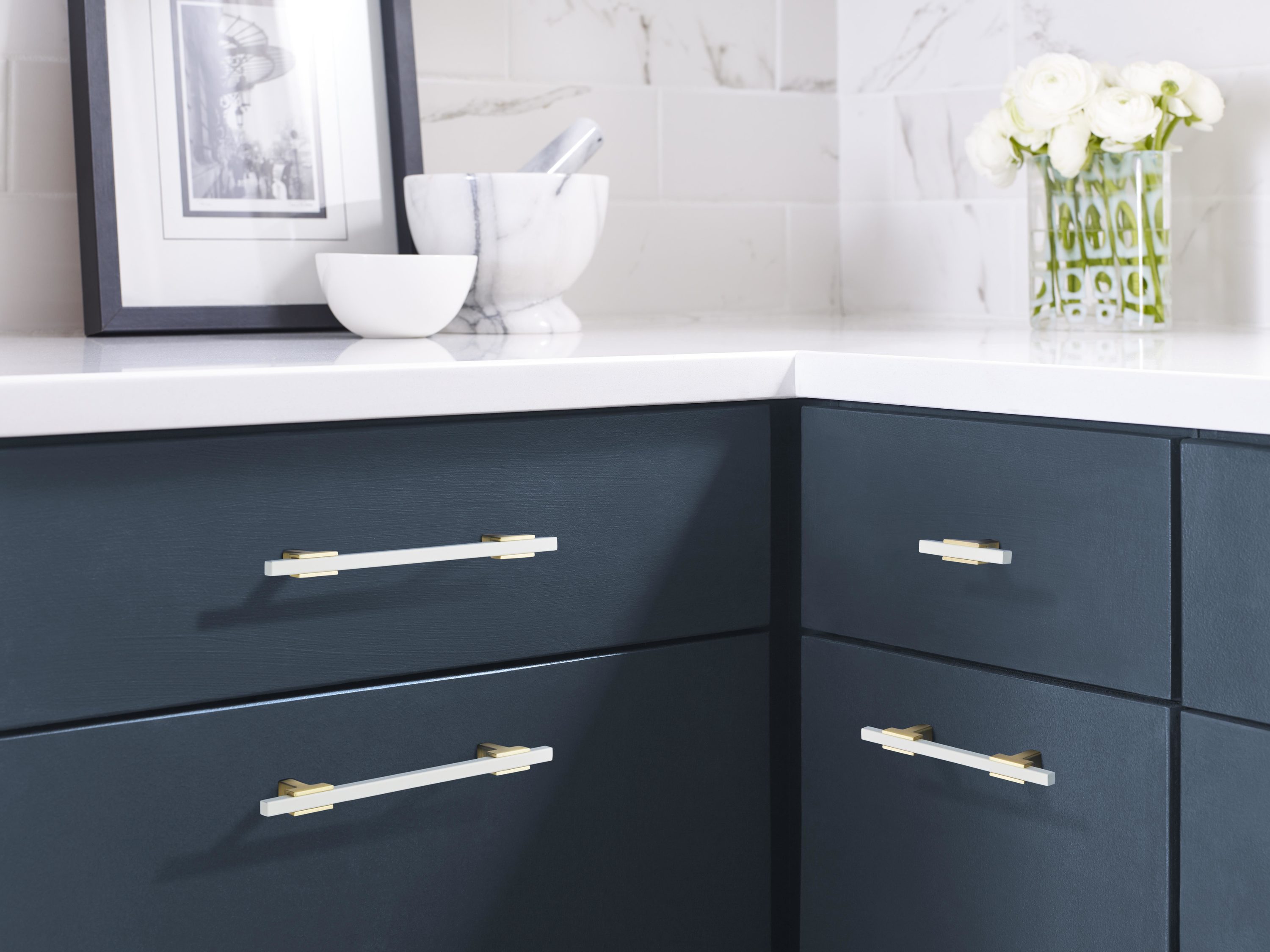 Brushed Gold and White Modern Cabinet Bar Pull
