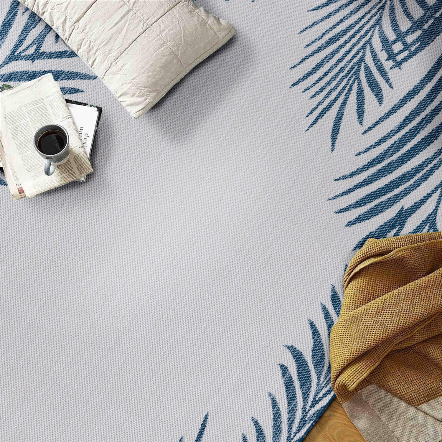 Navy Floral Palm Reversible Flatwoven Synthetic Rug 8' x 10'