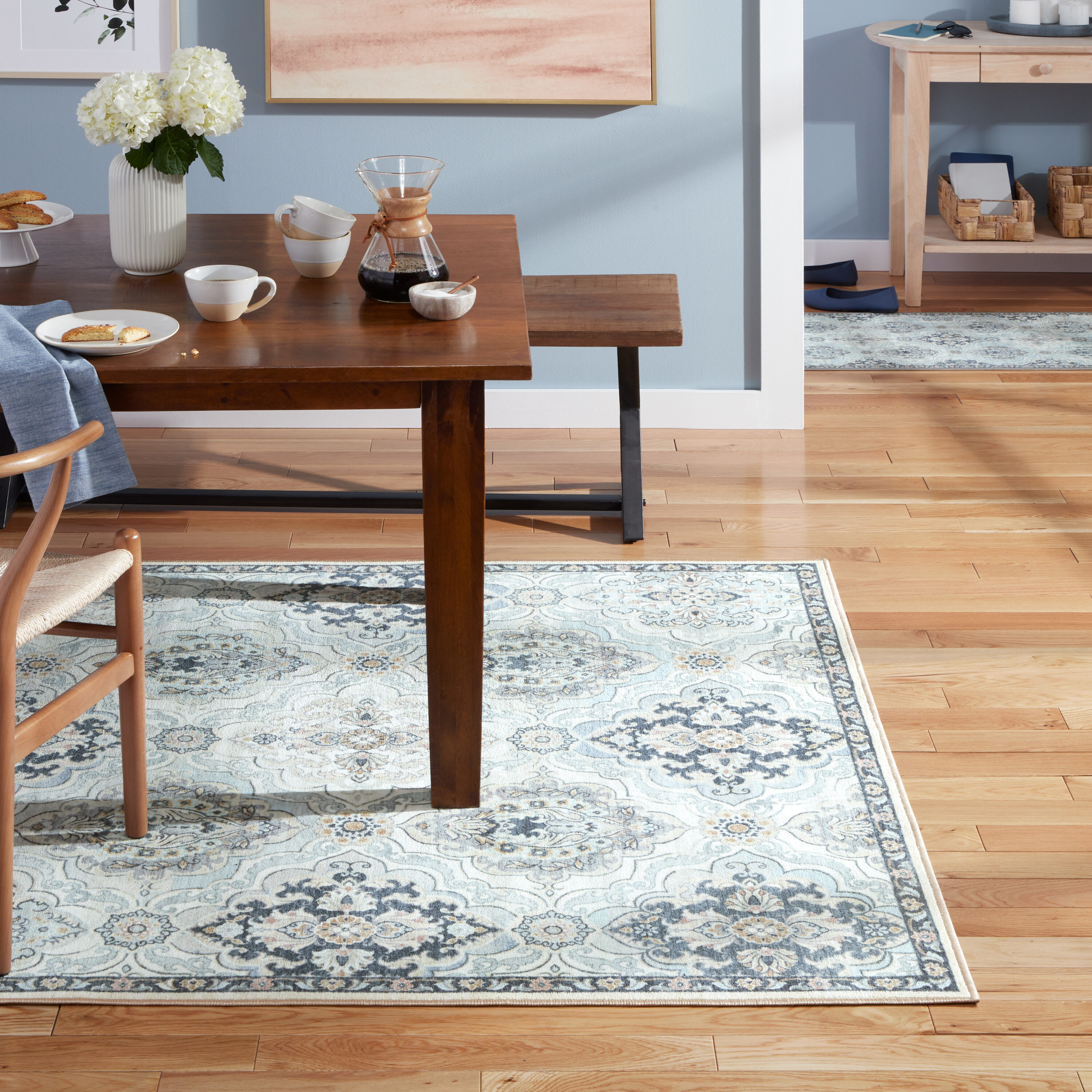 Town & Country Living 2-134024-451 Avani 5 x 7 (ft) Loomed Polyester Grey Rectangular Indoor Floral/Botanical Machine washable Area rug