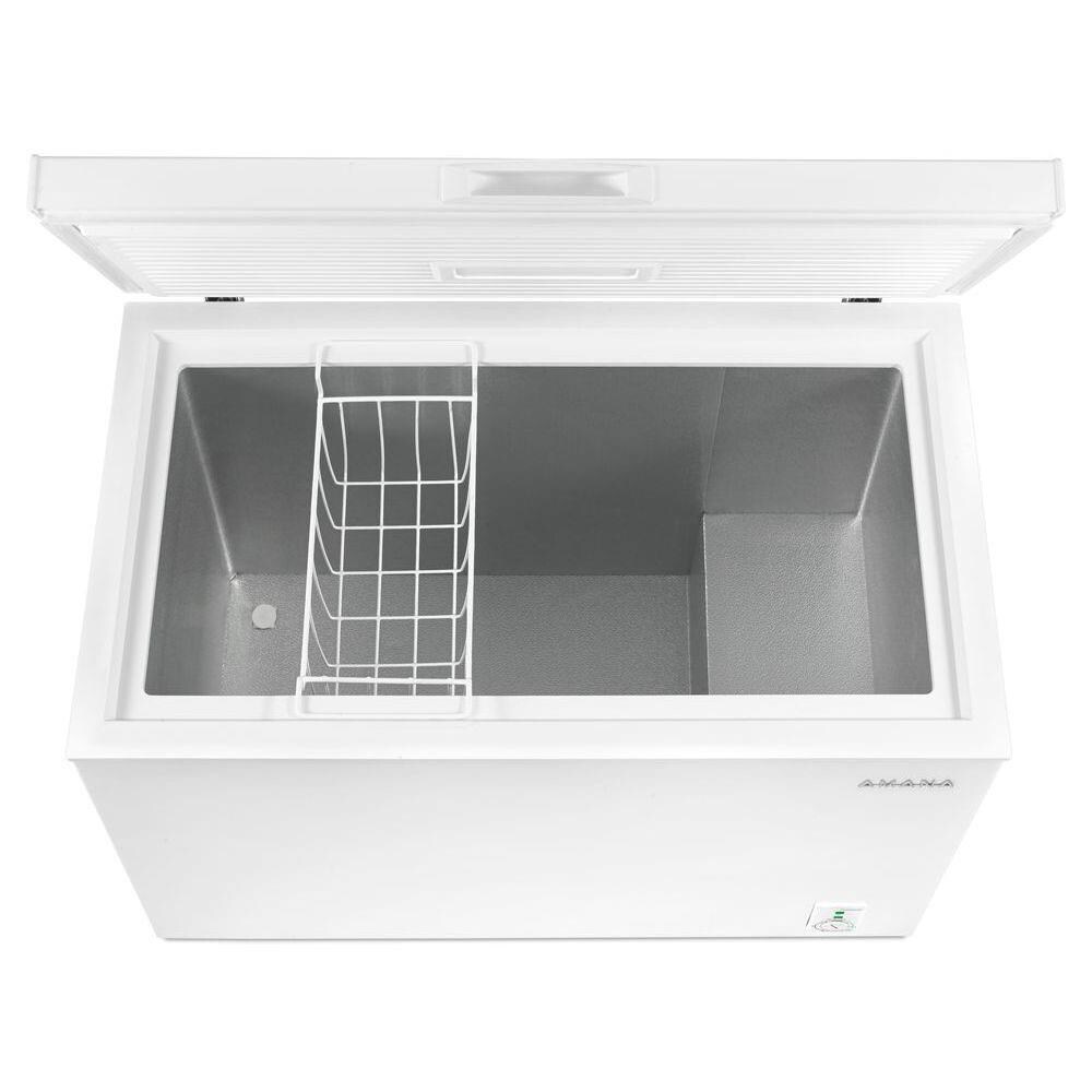 Amana 7-cu ft Manual Defrost Chest Freezer (White) at Lowes.com