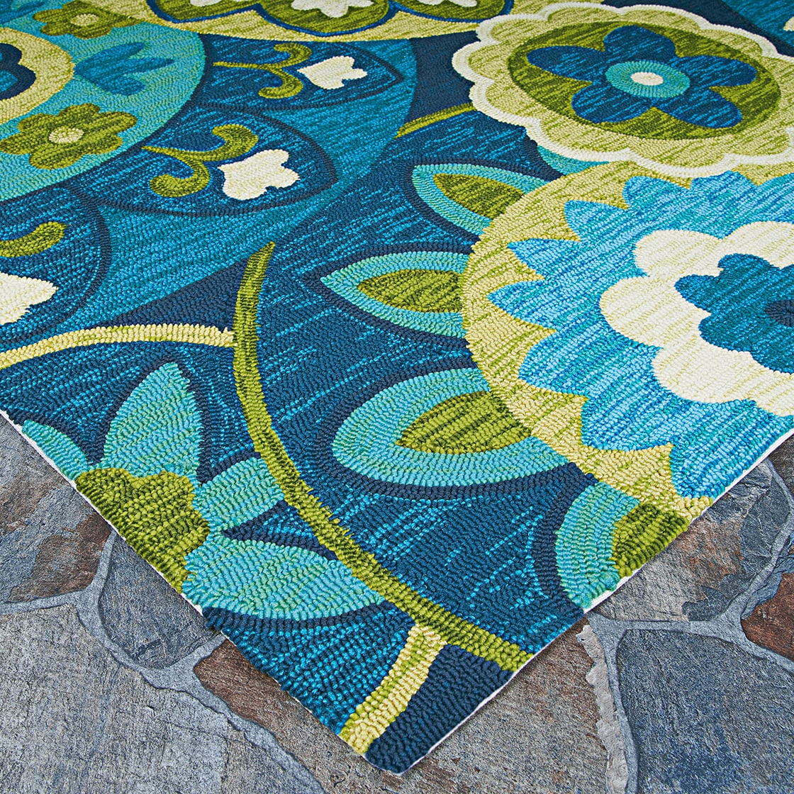 Handmade Blue Floral Synthetic Rectangular Rug, 5'6" x 8'