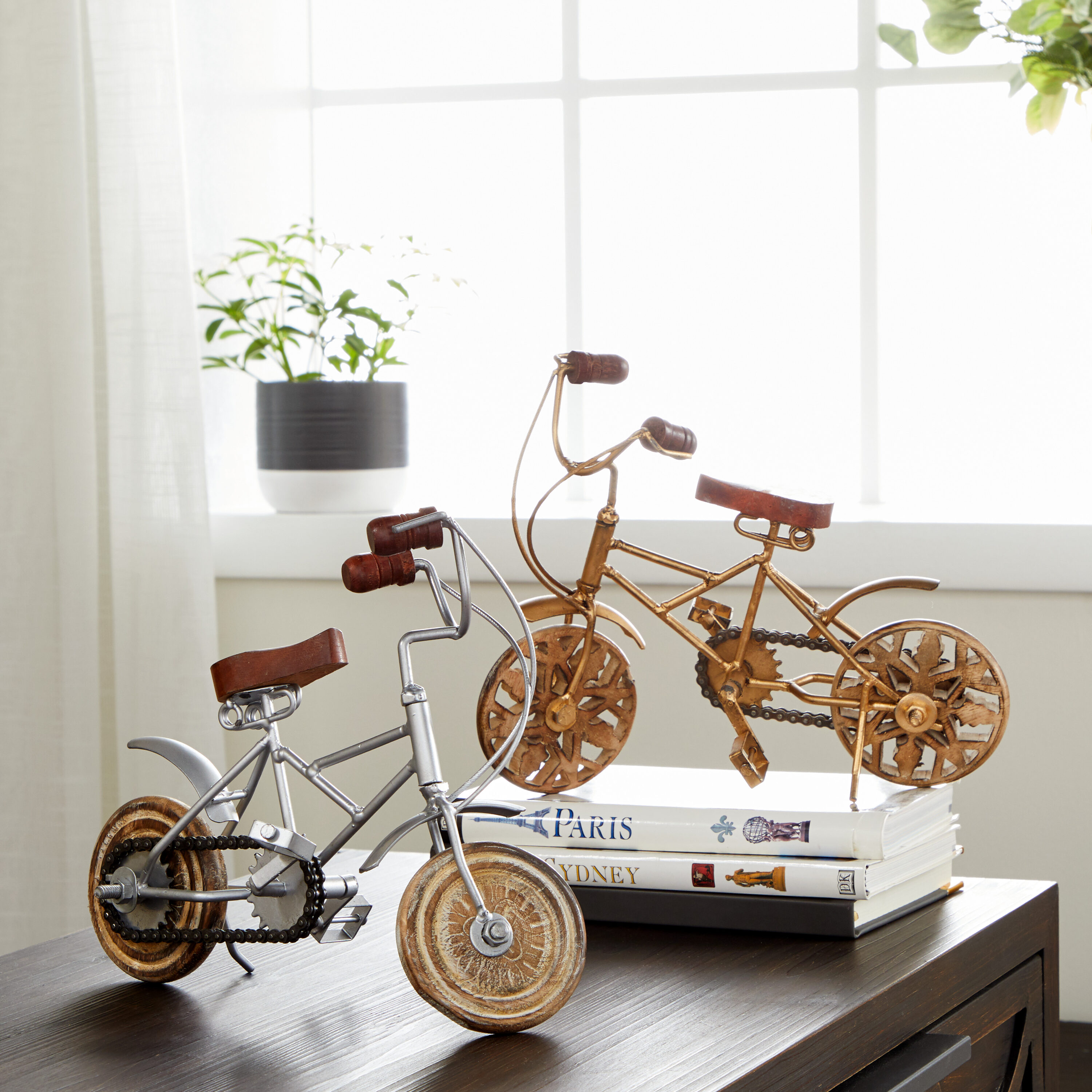 Grayson Lane 41473 2 -Pack Multiple colors/finishes Iron Art deco Sculpture