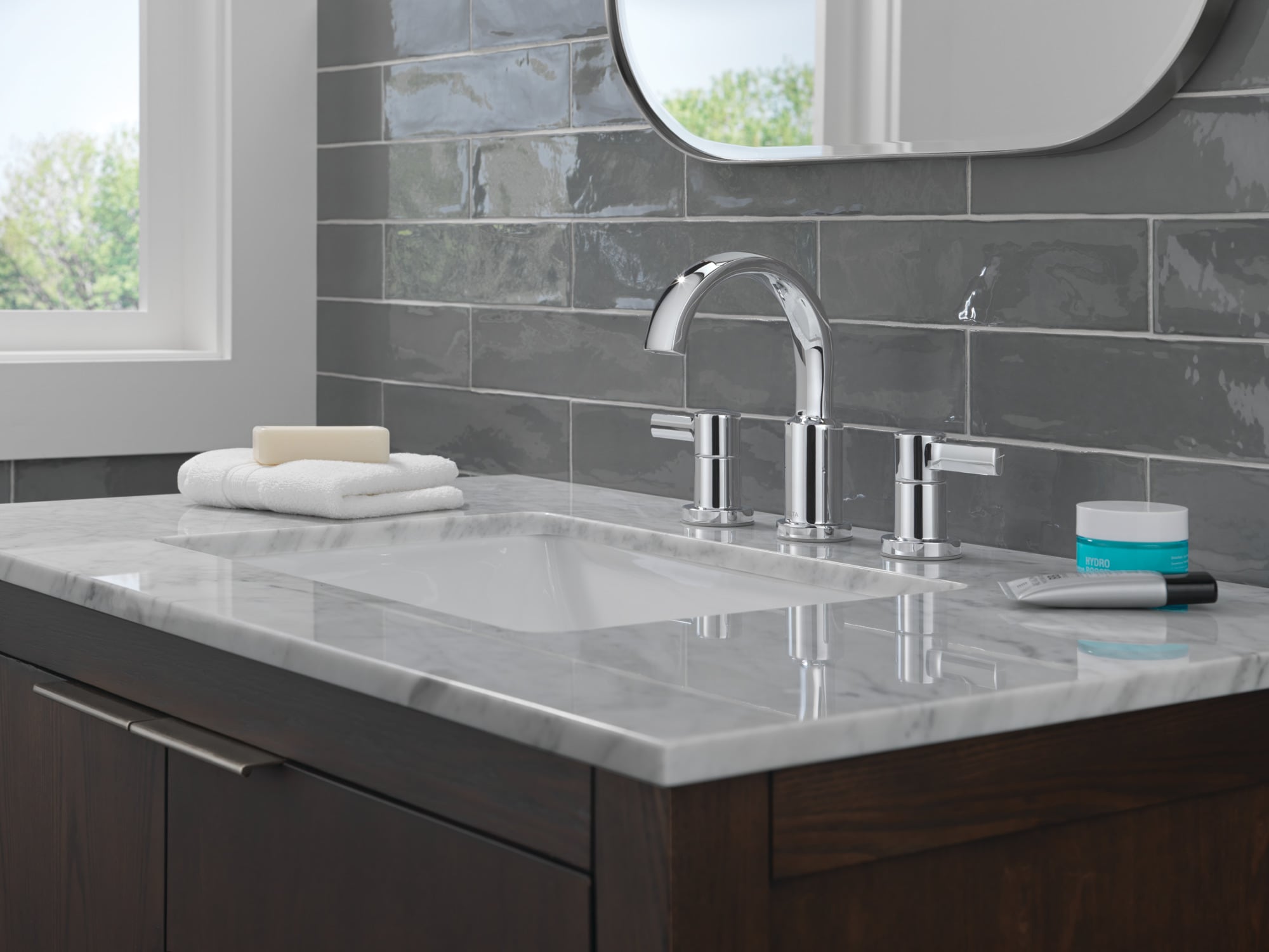 Delta 35855LF Lavatory-Faucets - View #2