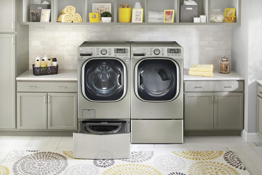 LG 7.4-cu ft Stackable Steam Cycle Electric Dryer (Graphite Steel