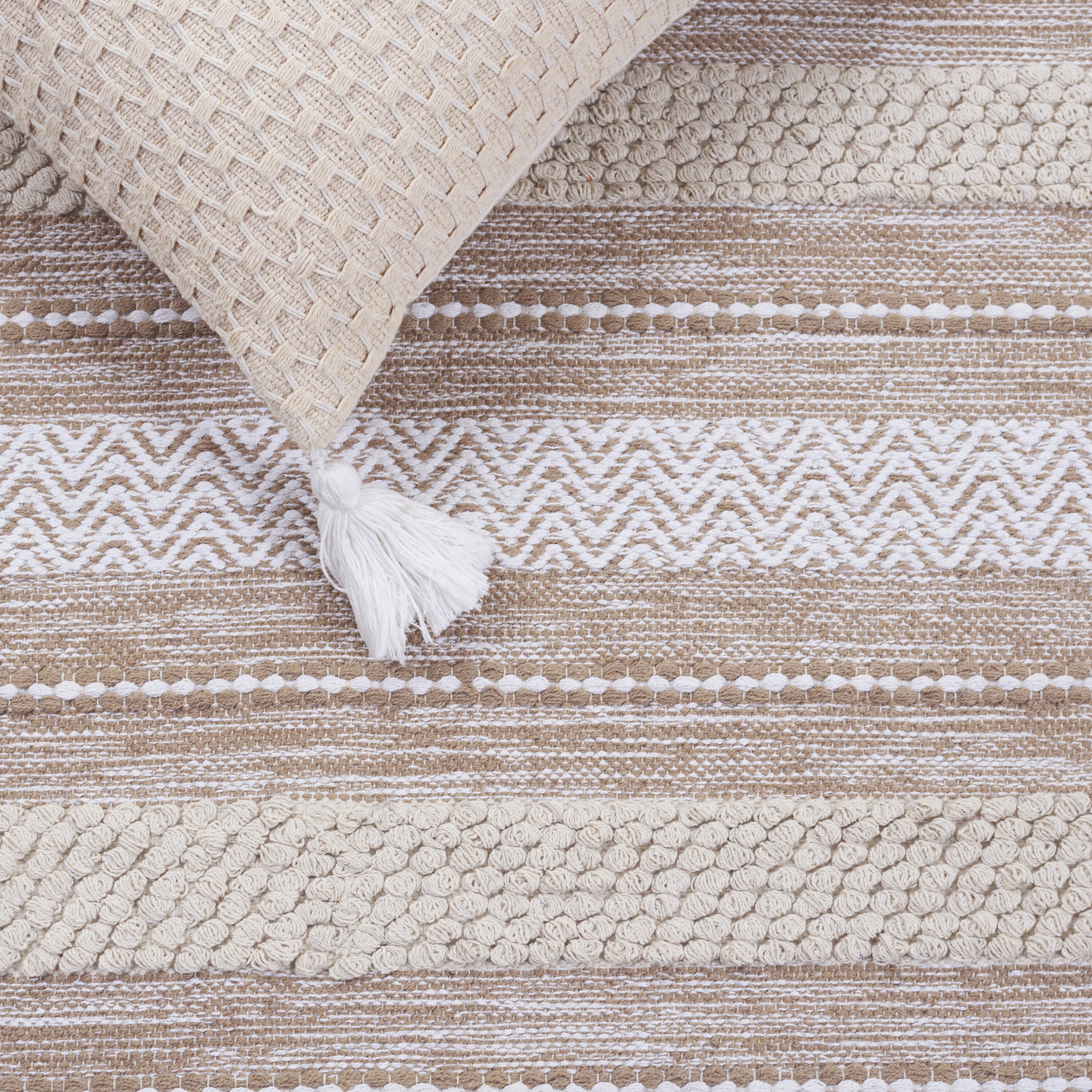 Safavieh MTK976B-4 rugs - View #4