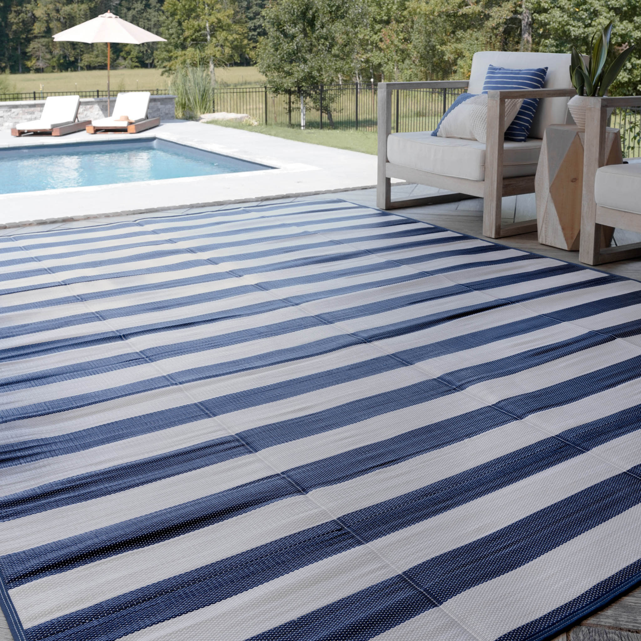 Tayse LNA1107 6X9 Luna 6 x 9 (ft) Flatweave Polypropylene Navy Rectangular Outdoor Stripe Coastal Area rug