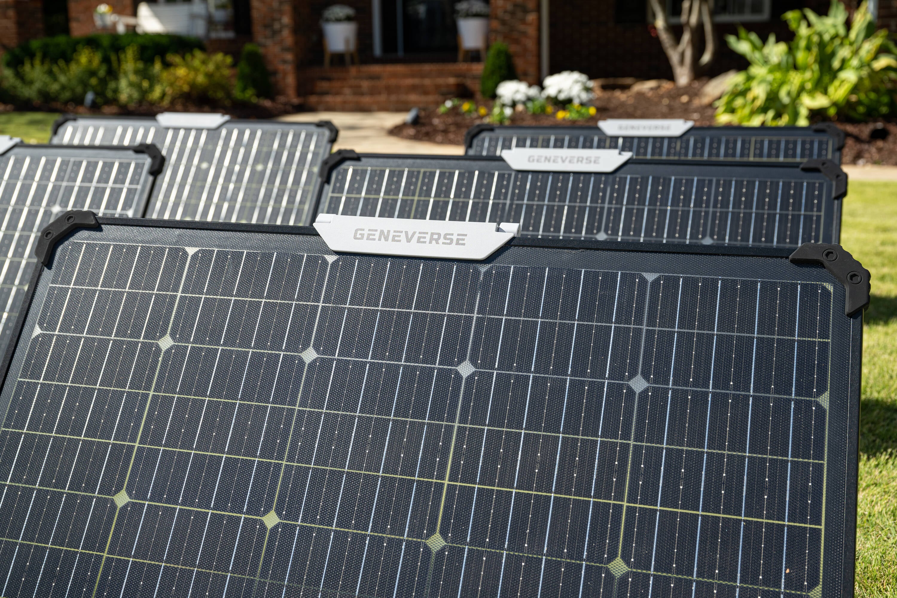 Geneverse 60-GVUS-SG2A14 Portable-Solar-Power-Kits - View #8