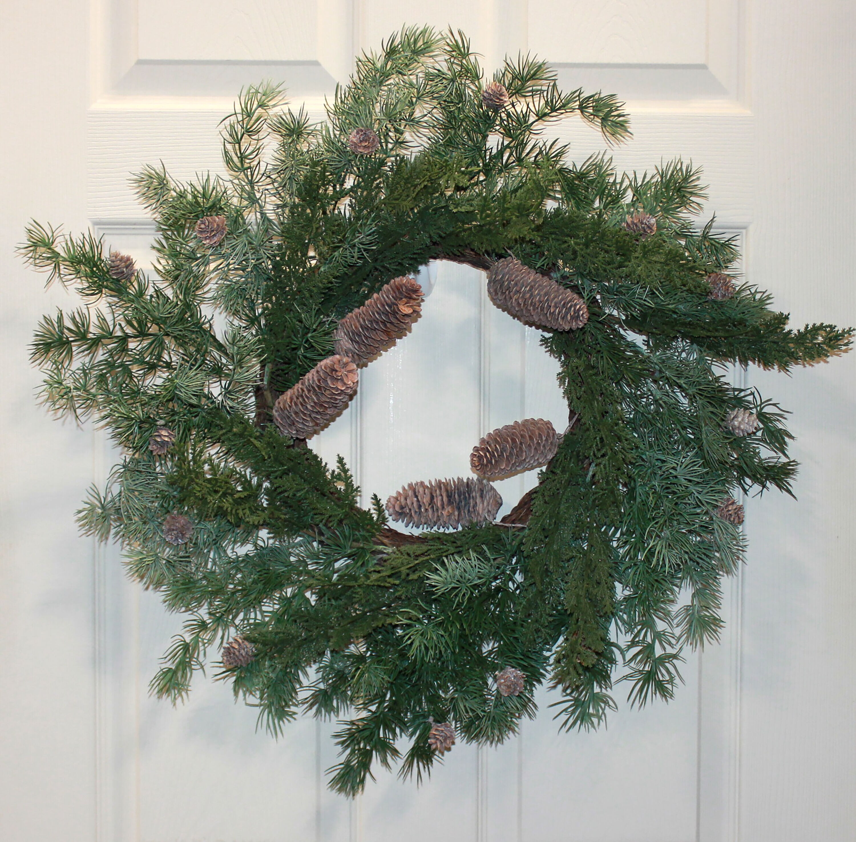 Worth Imports 9994 Artificial-Christmas-Wreaths - View #4