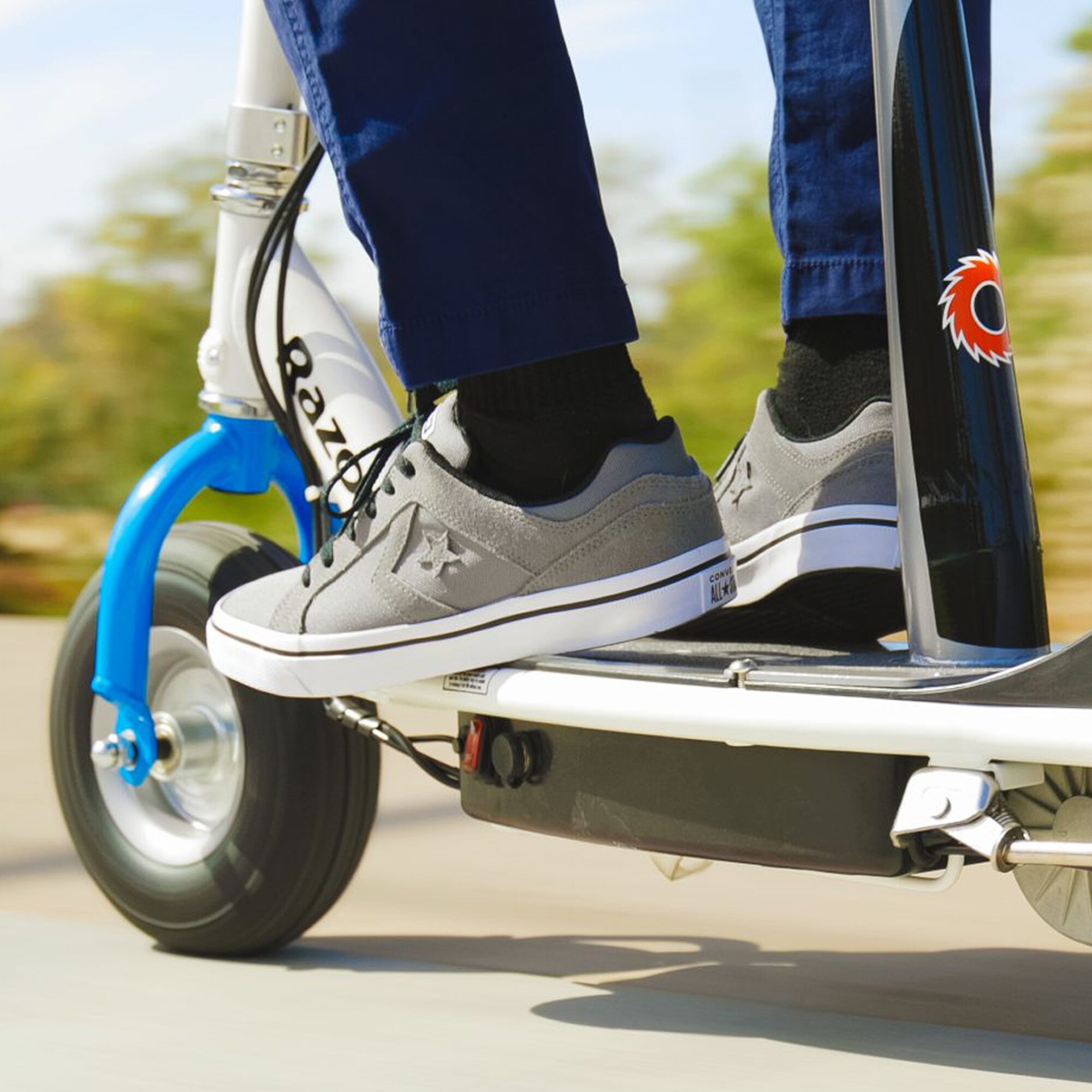 Razor E300S Seated Electric Scooter for Kids Pneumatic Tires Seat