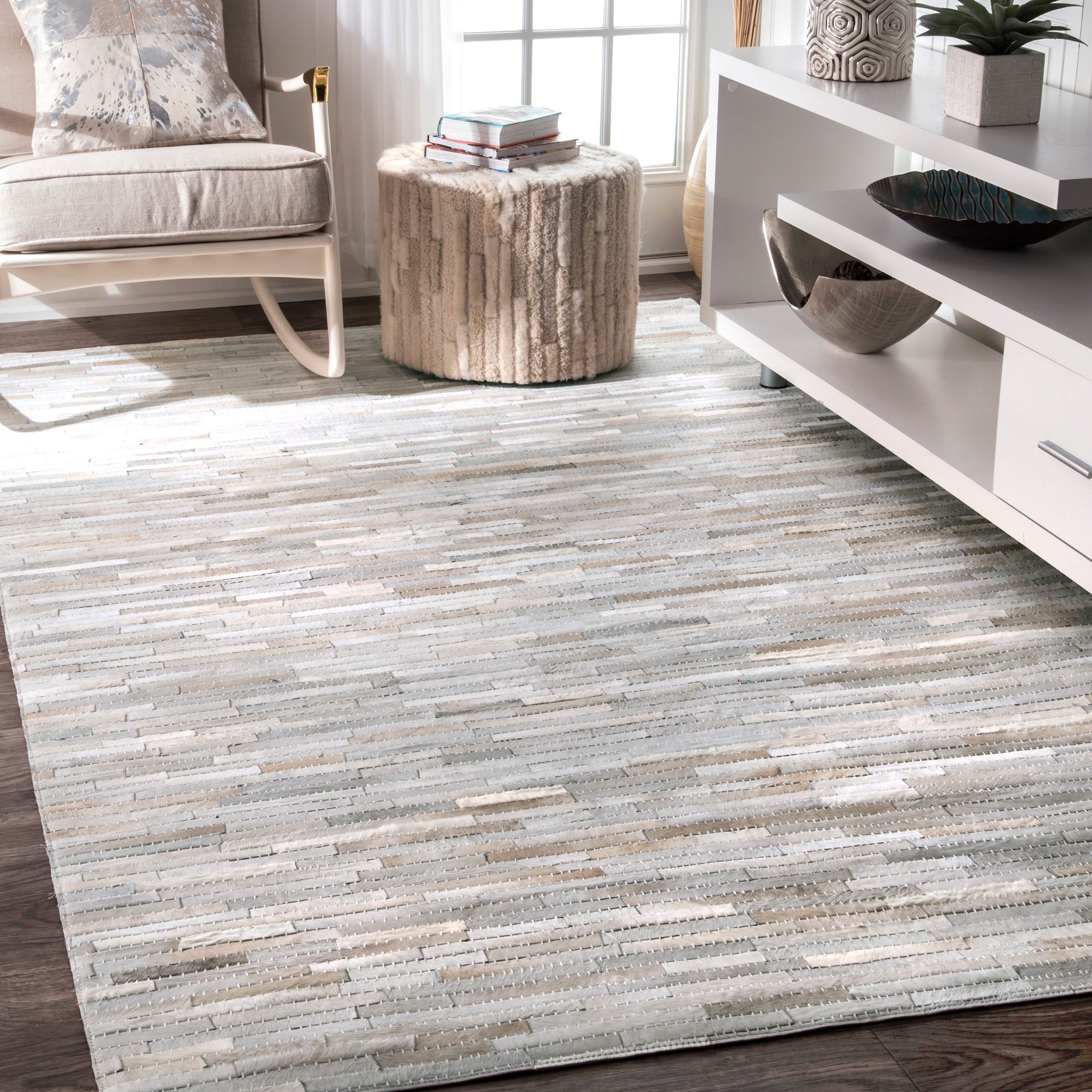 nuLOOM SECH02-508 Alabaster 5 x 8 (ft) Loomed Cowhide Beige Rectangular Indoor Animal print Global Area rug