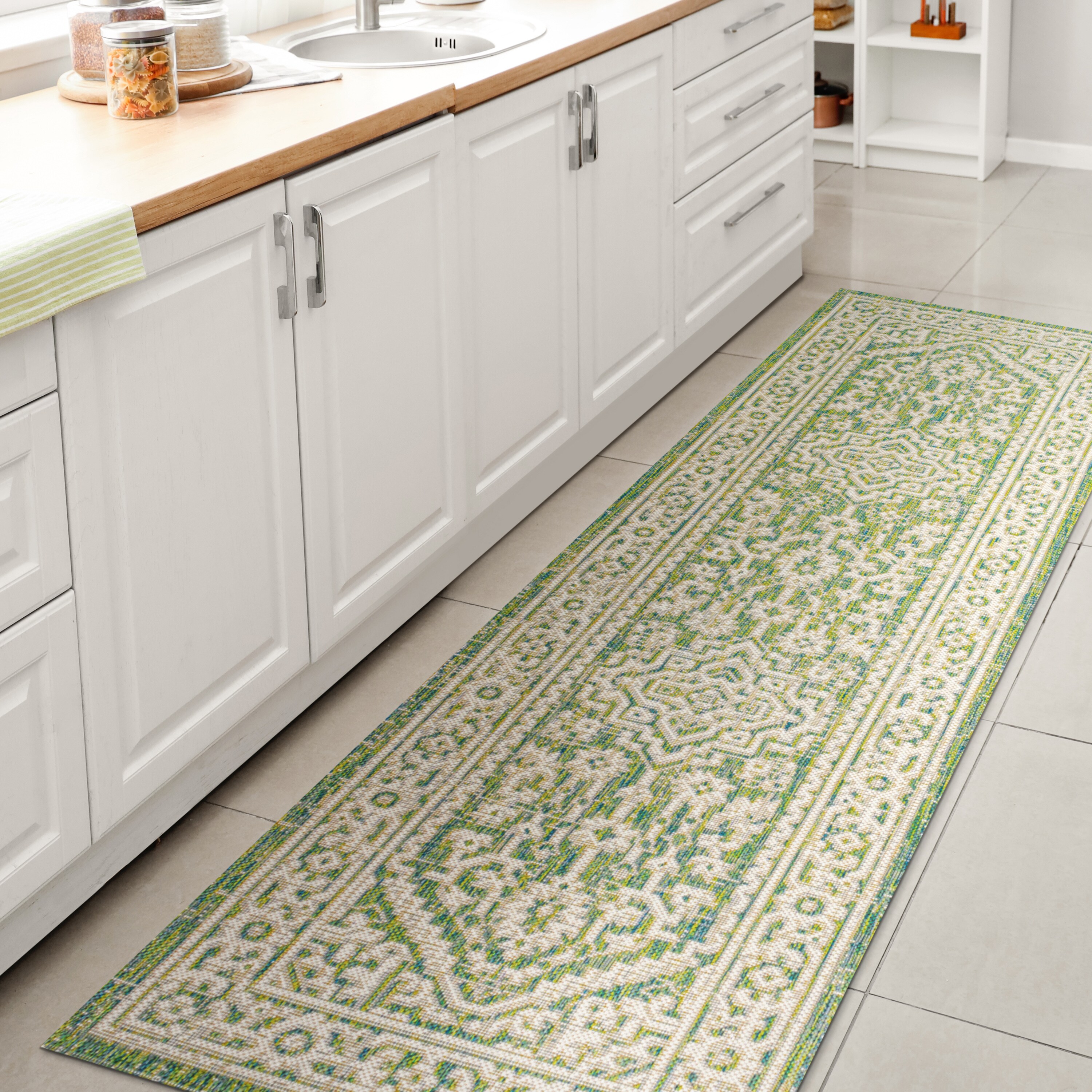 Sinjuri Cream/Green Medallion Textured Weave Reversible Area Rug
