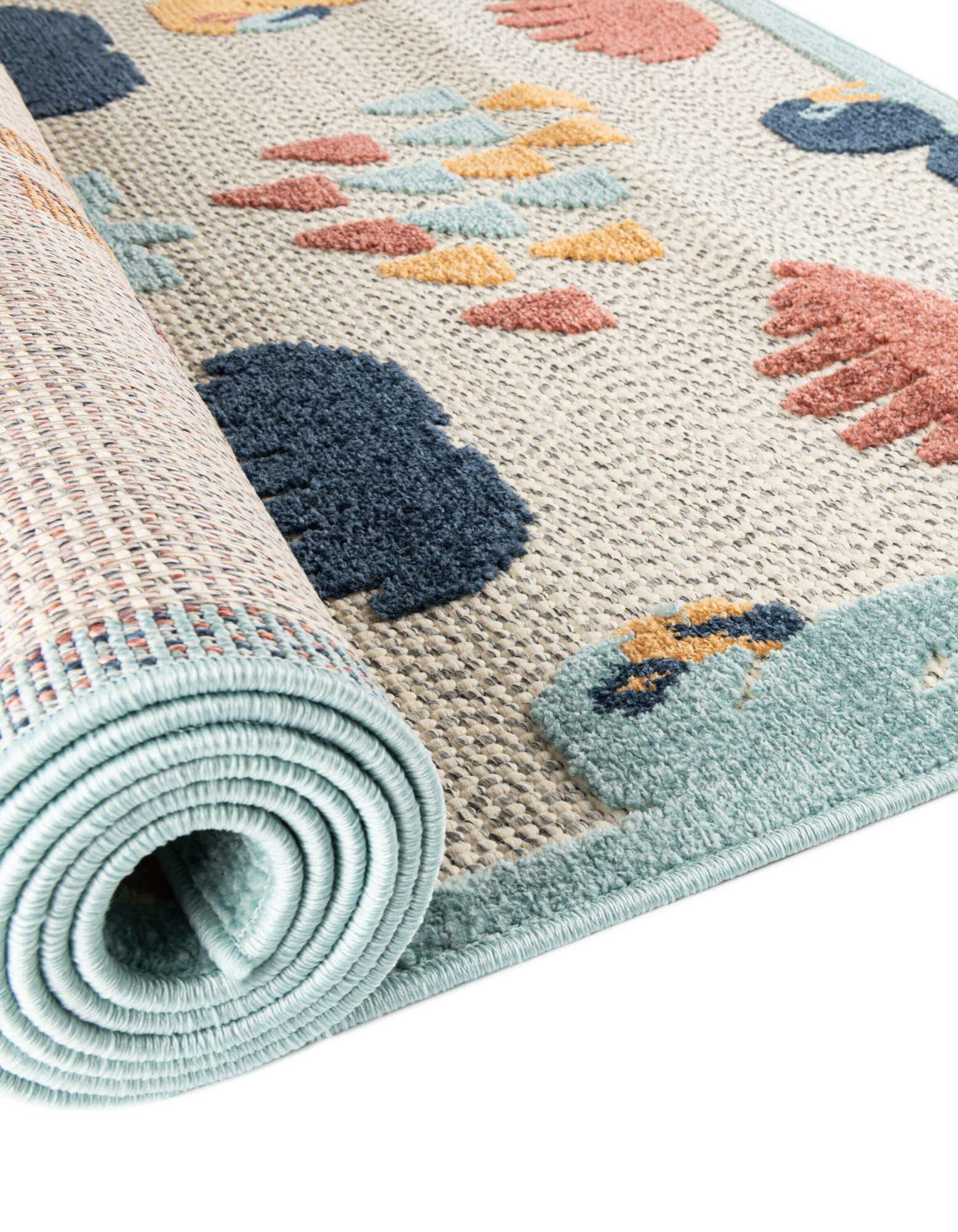 Belize Bliss White Floral 7'x10' Synthetic Outdoor Rug