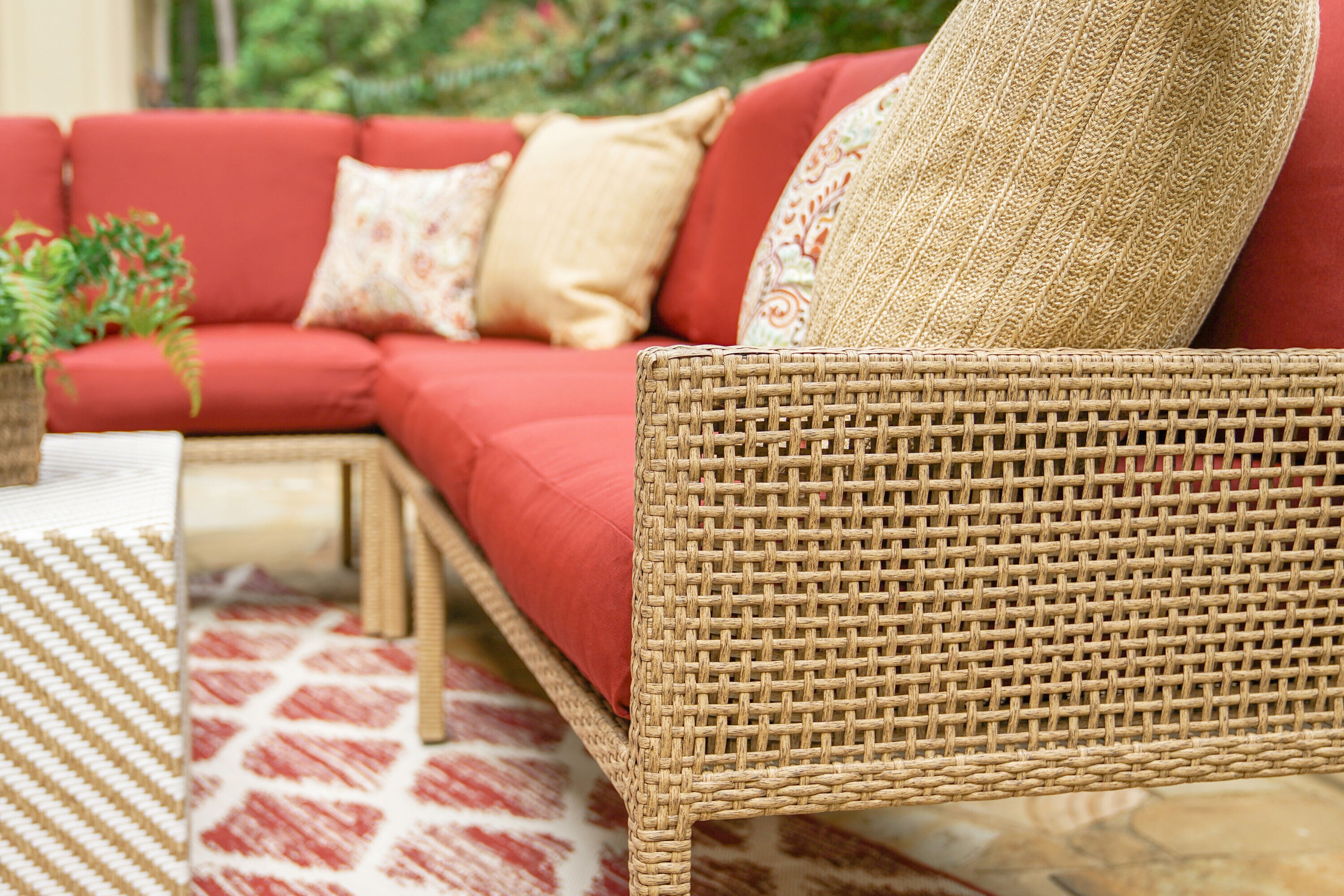 Leisure Made 139475-RED Patio-Sofas-Daybeds - View #2