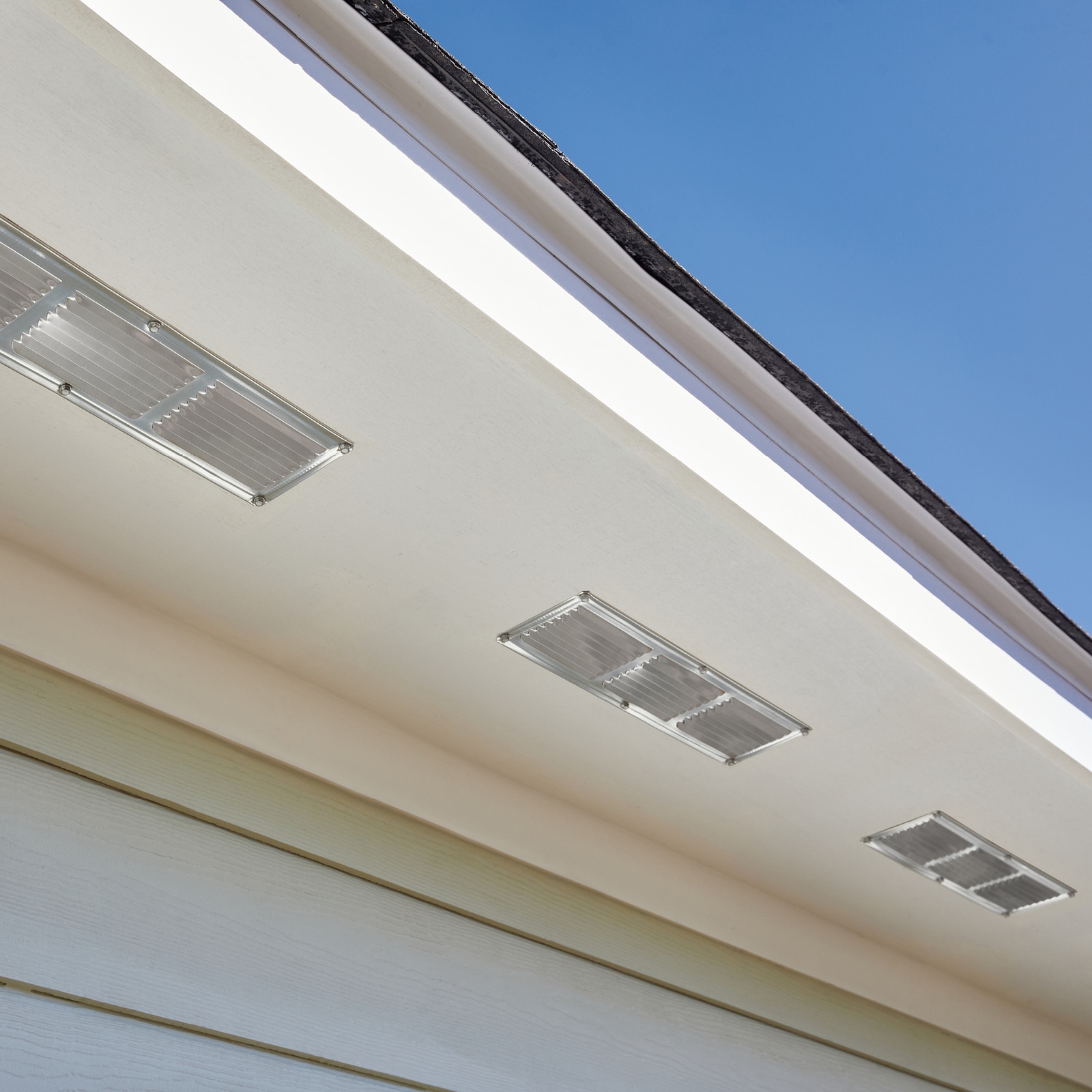Master Flow EAC16X4 Soffit-Vents - View #7