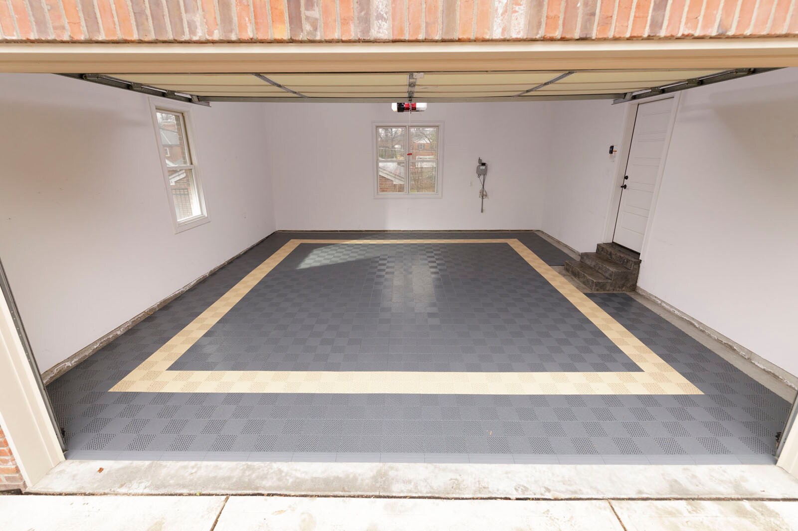 Swisstrax HOME-DMD-PS-10PG Garage-Flooring-Corners-Edges - View #3