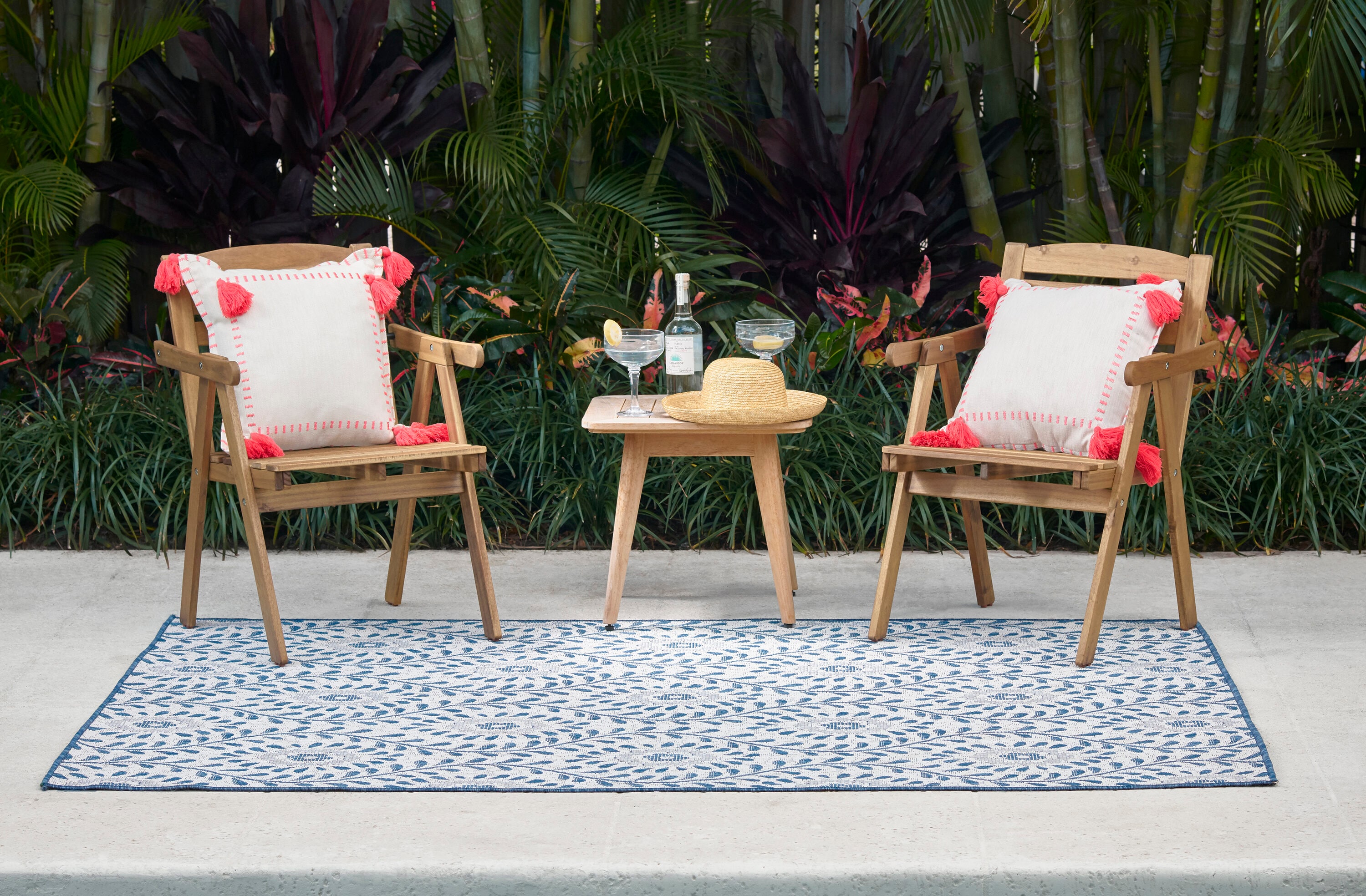 Momeni RIVRARV-09BLU4160 4 x 6 (ft) Loomed Polypropylene Blue Rectangular Indoor/Outdoor Area rug