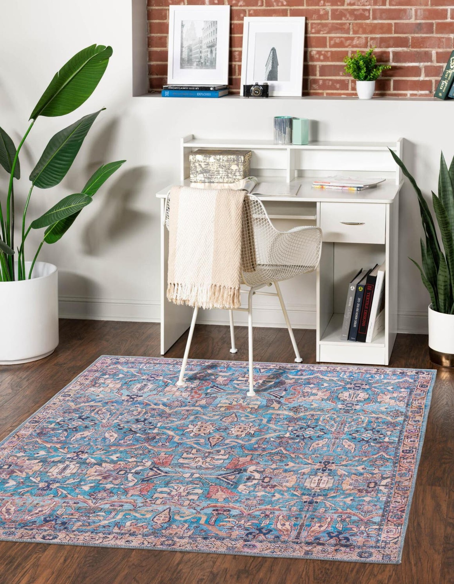 Unique Loom 3177847 Nostalgia Washable 8 x 8 (ft) Loomed Chenille Blue Square Indoor Border Machine washable Area rug