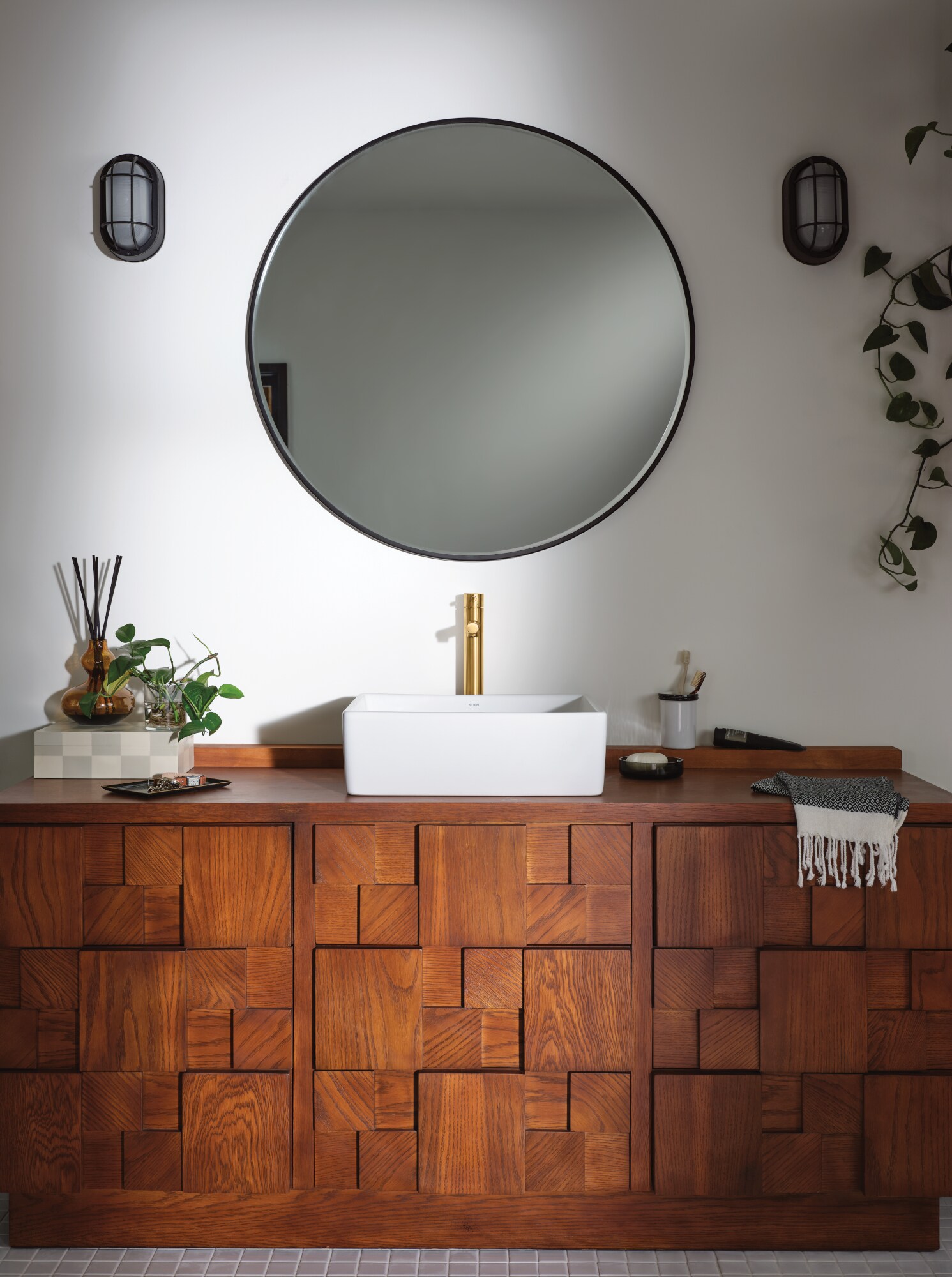 Moen 6192BG Lavatory-Faucets - View #2