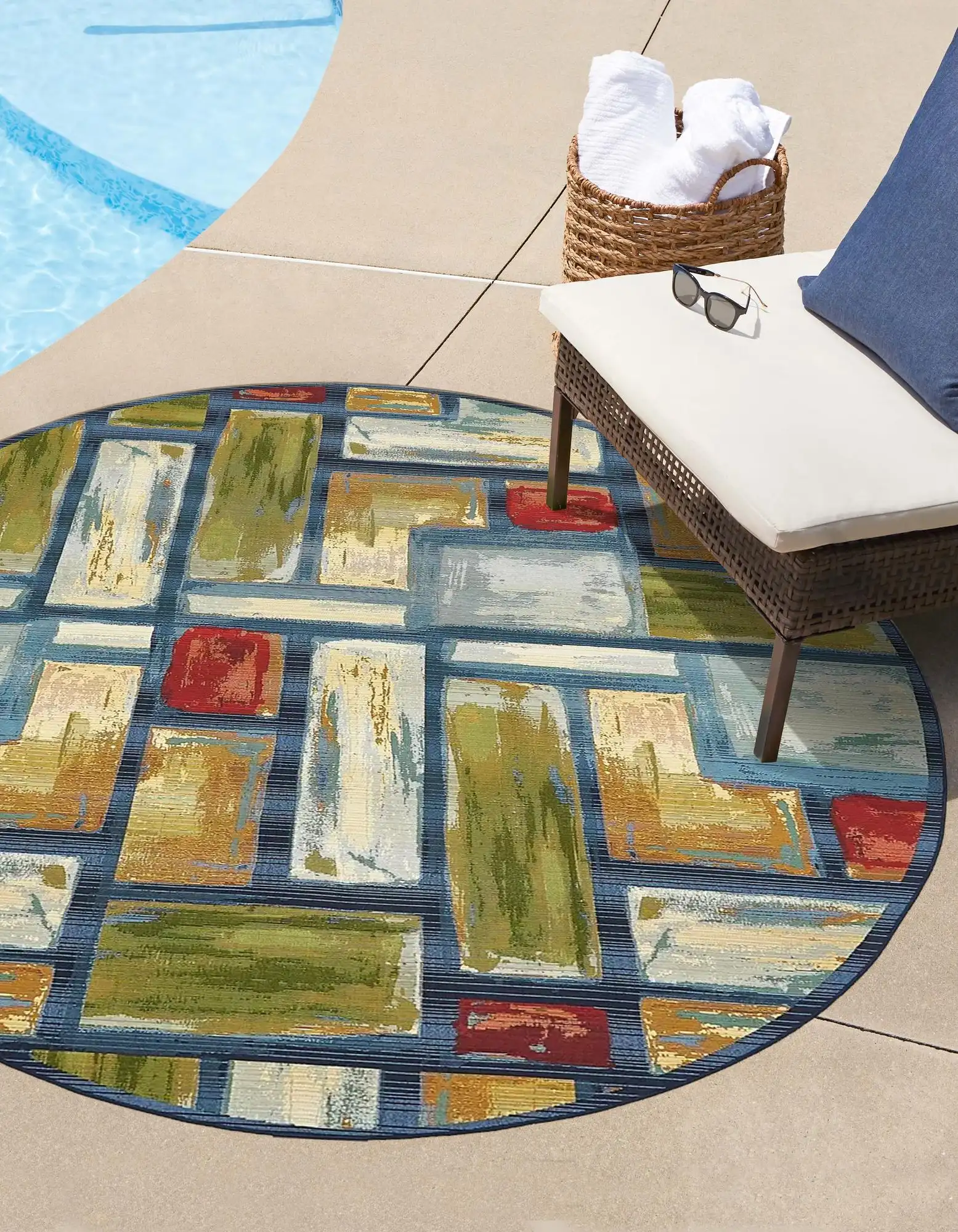 Unique Loom 3138530 Cubed Outdoor 8 x 8 (ft) Loomed Polypropylene Multi/Blue Round Indoor/Outdoor Geometric Industrial Area rug