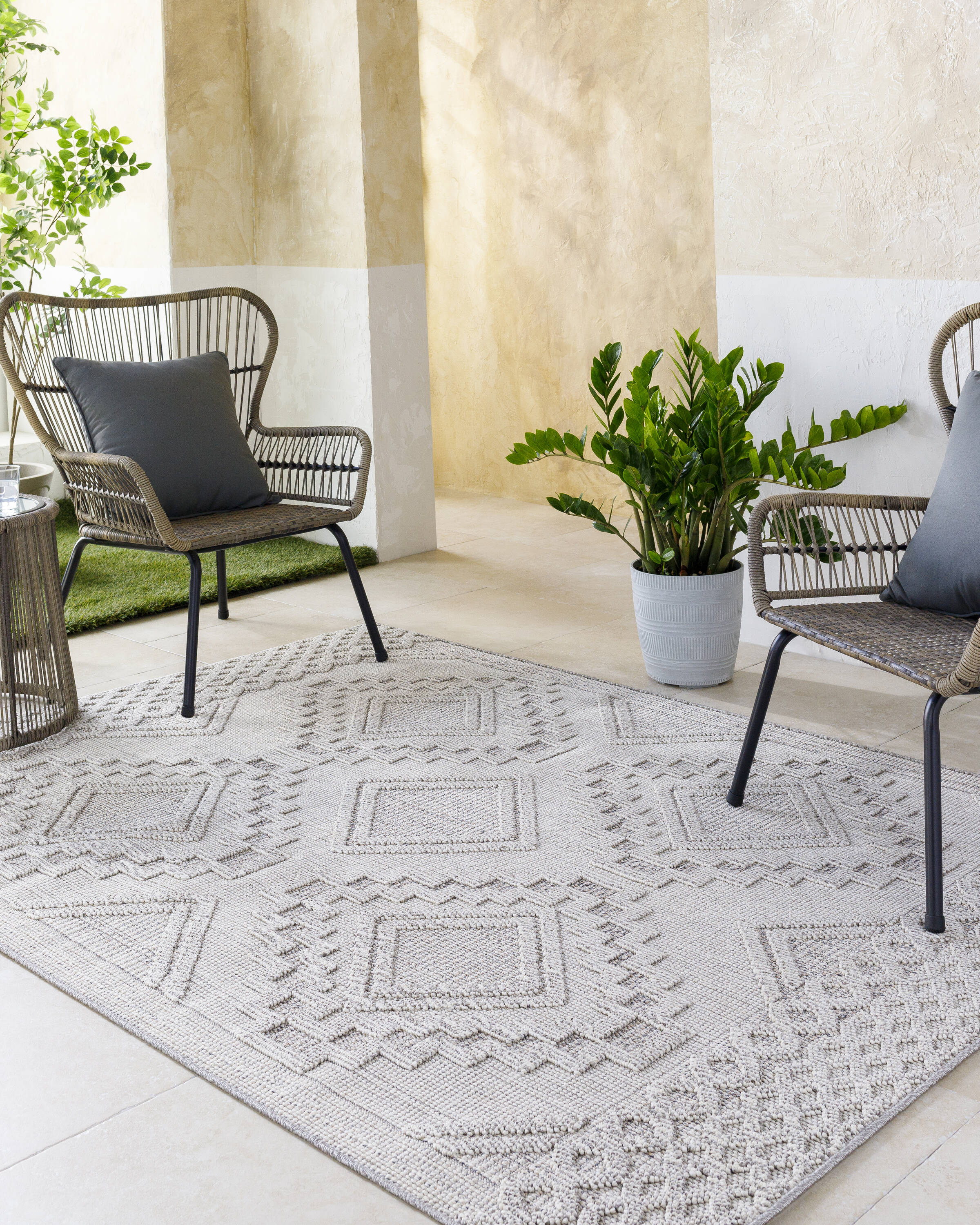 Livabliss RPT2319-2773 Rockport 3 x 7 (ft) Polypropylene Light Gray Rectangular Indoor/Outdoor Geometric Moroccan Runner rug