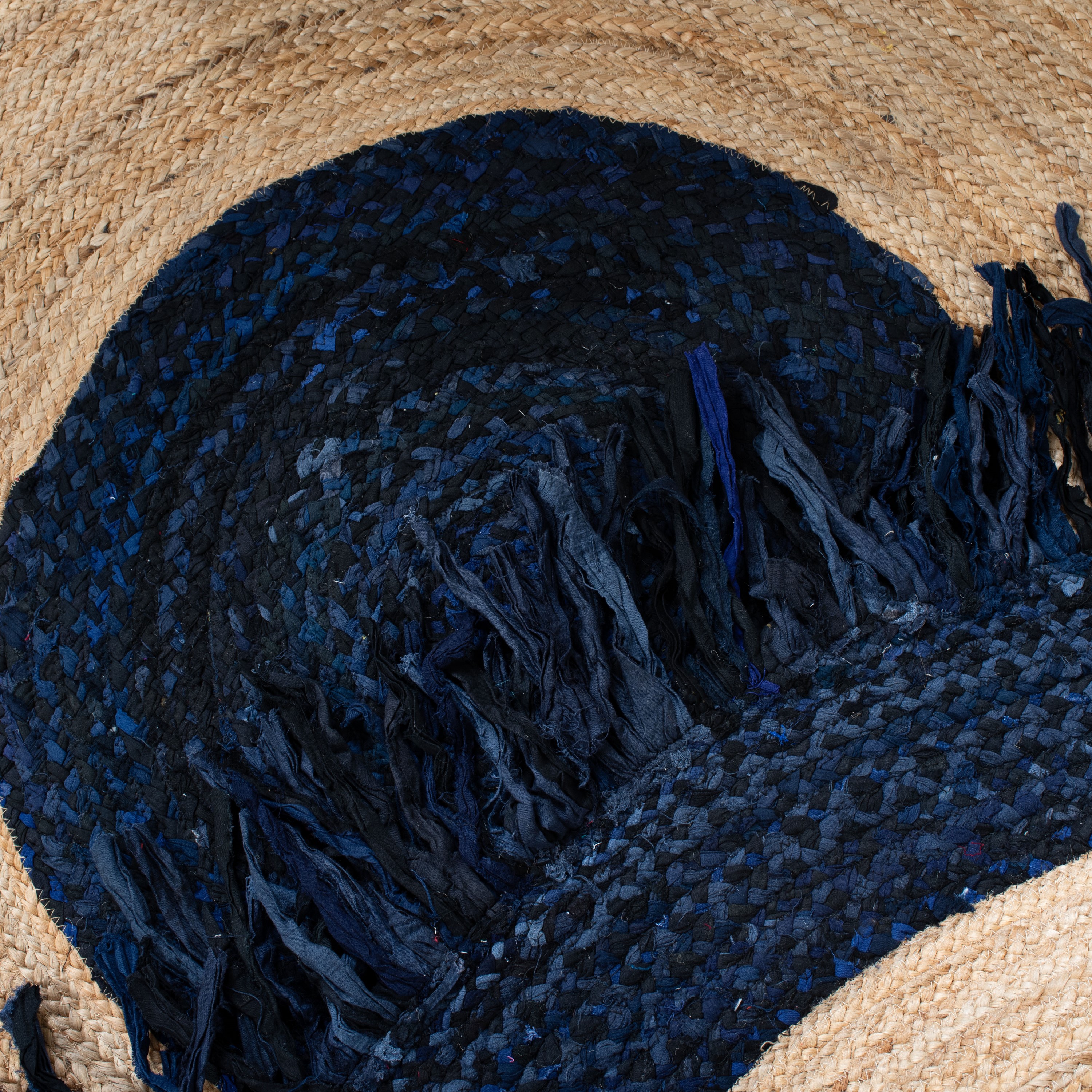 Safavieh CAP701N-5R rugs - View #4
