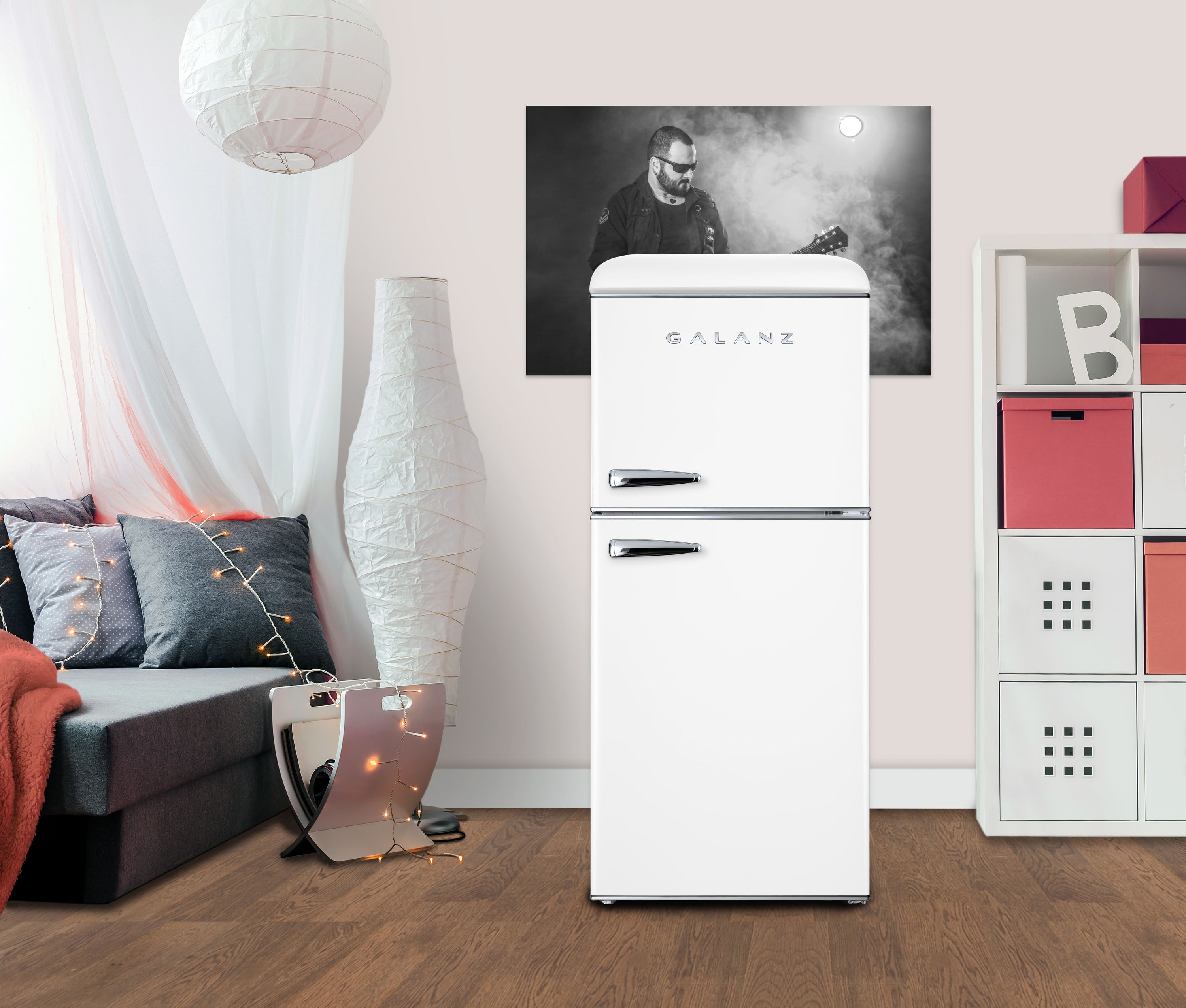Galanz 4.0 Cu. ft. Retro Mini Refrigerator, Black