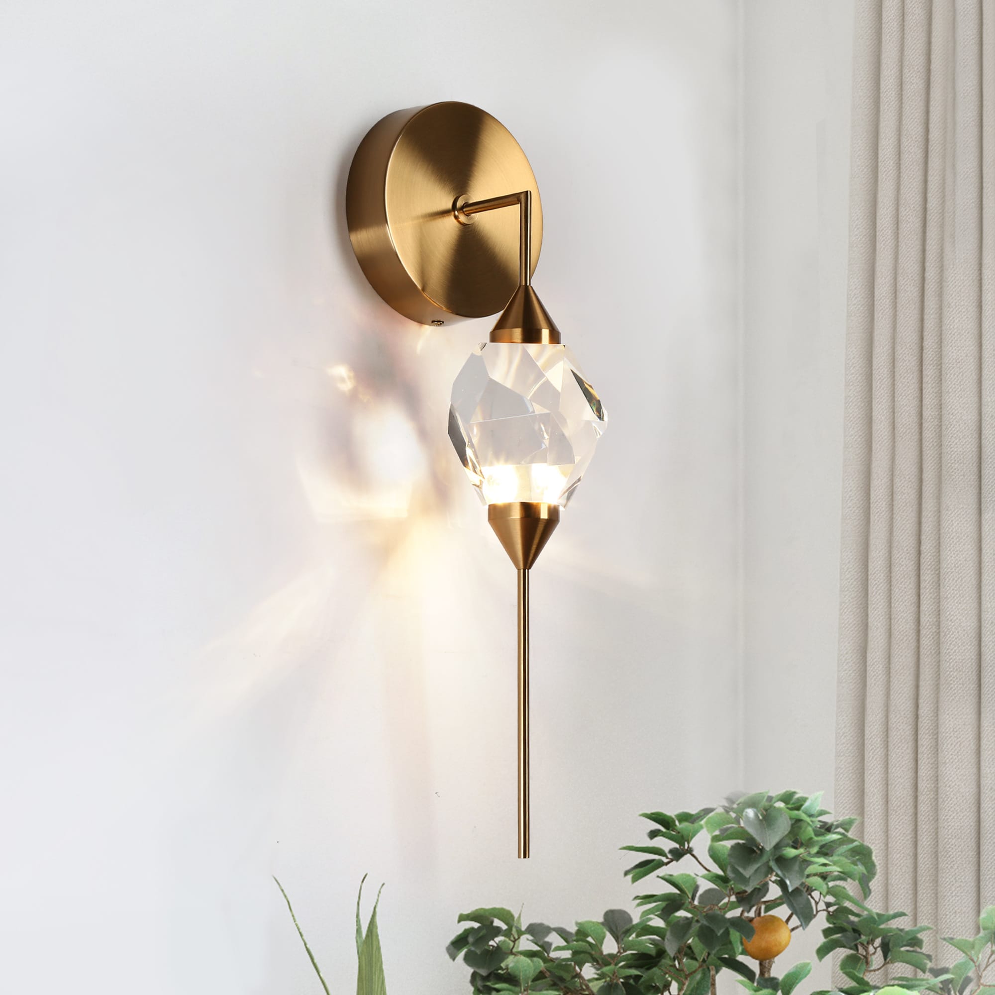 LNC HA05104W Lucivagus 5.5-in W 1 -Light Polished Gold Integrated LED Wall Sconce