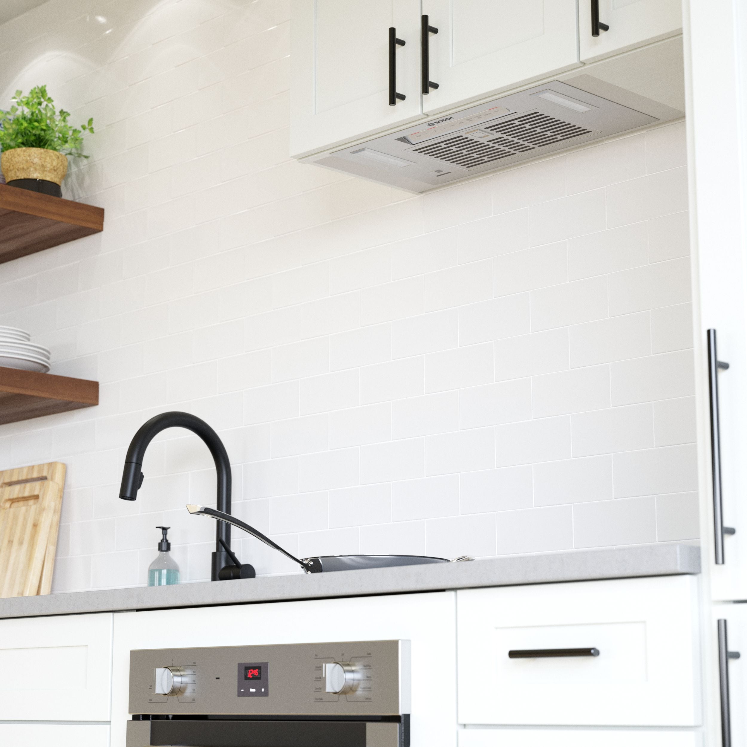 Bosch HUI34253UC Undercabinet-Range-Hoods - View #11
