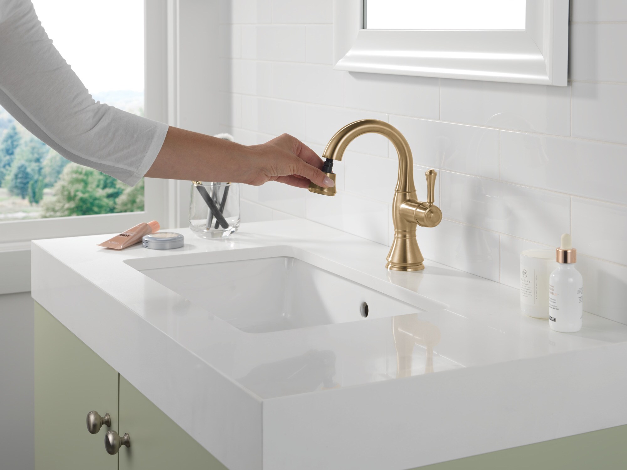Delta 597-CZPD-DST Lavatory-Faucets - View #10