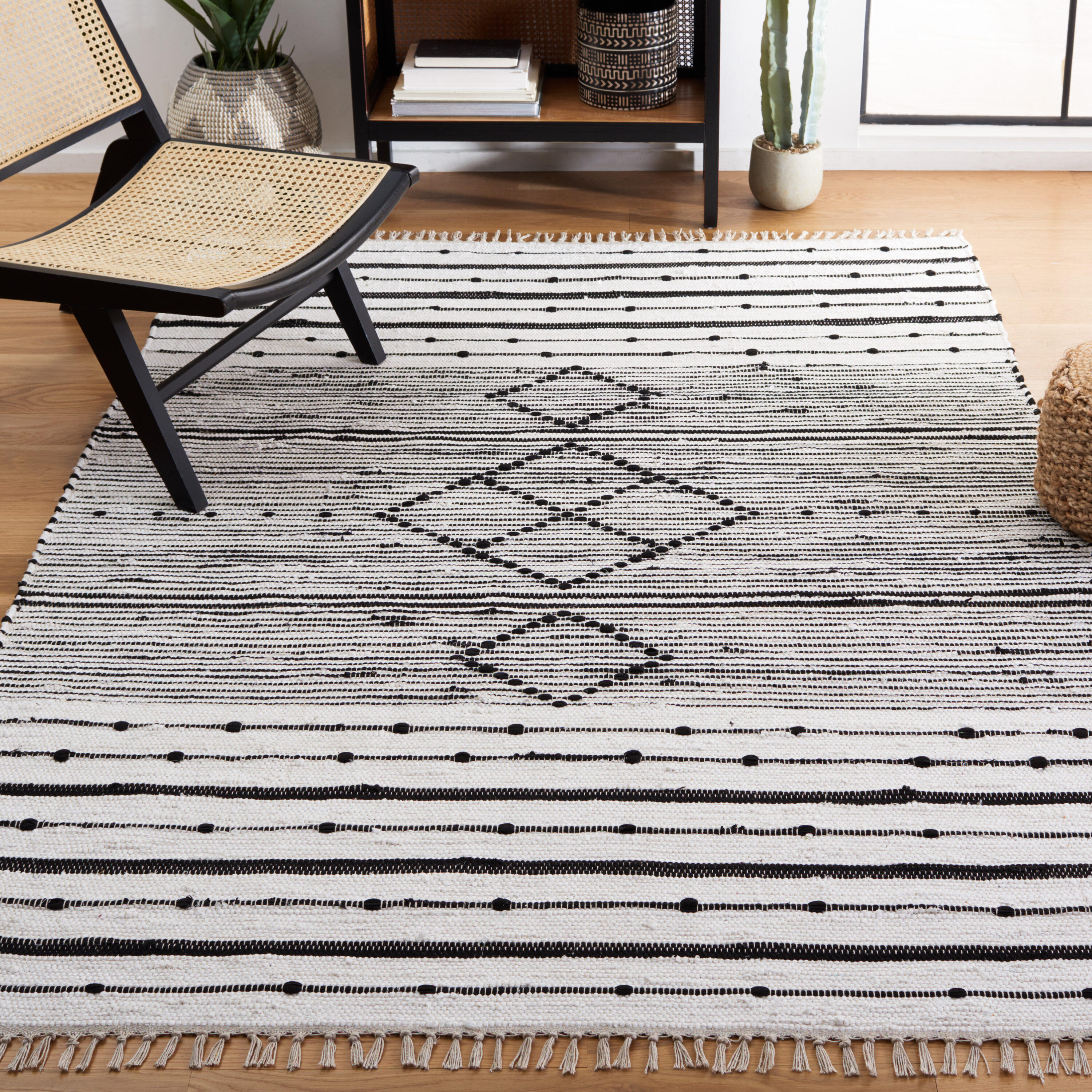  Striped Kilim 204 Ivory/Black Bohemian 5ft x 8ft Medium Rectangle Rug