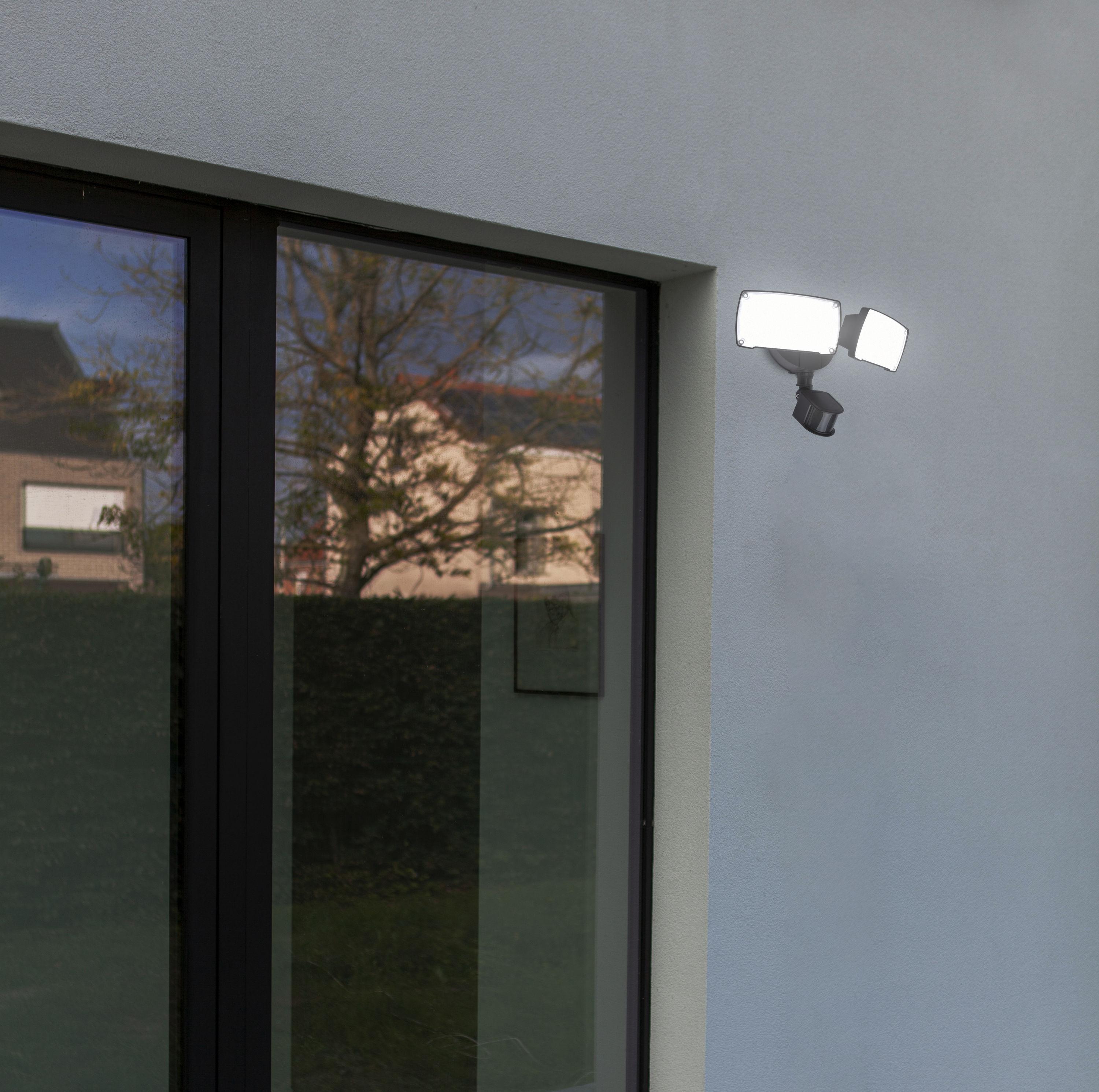 Utilitech 7635428412 Motion-Activated-Floodlights - View #4
