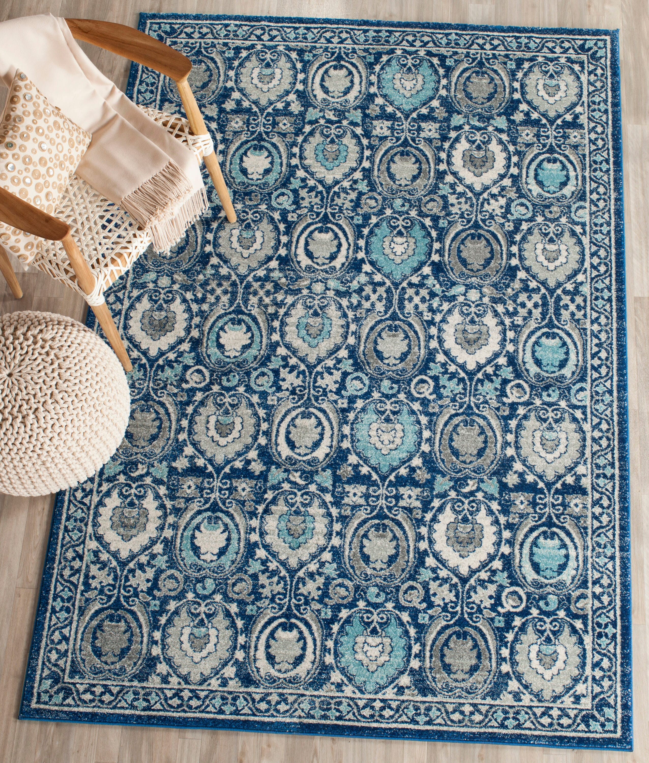 Safavieh EVK251C-5 Evoke Malaga 5 x 8 (ft) Loomed Synthetic Blue/Ivory Rectangular Indoor Floral/Botanical Global Area rug