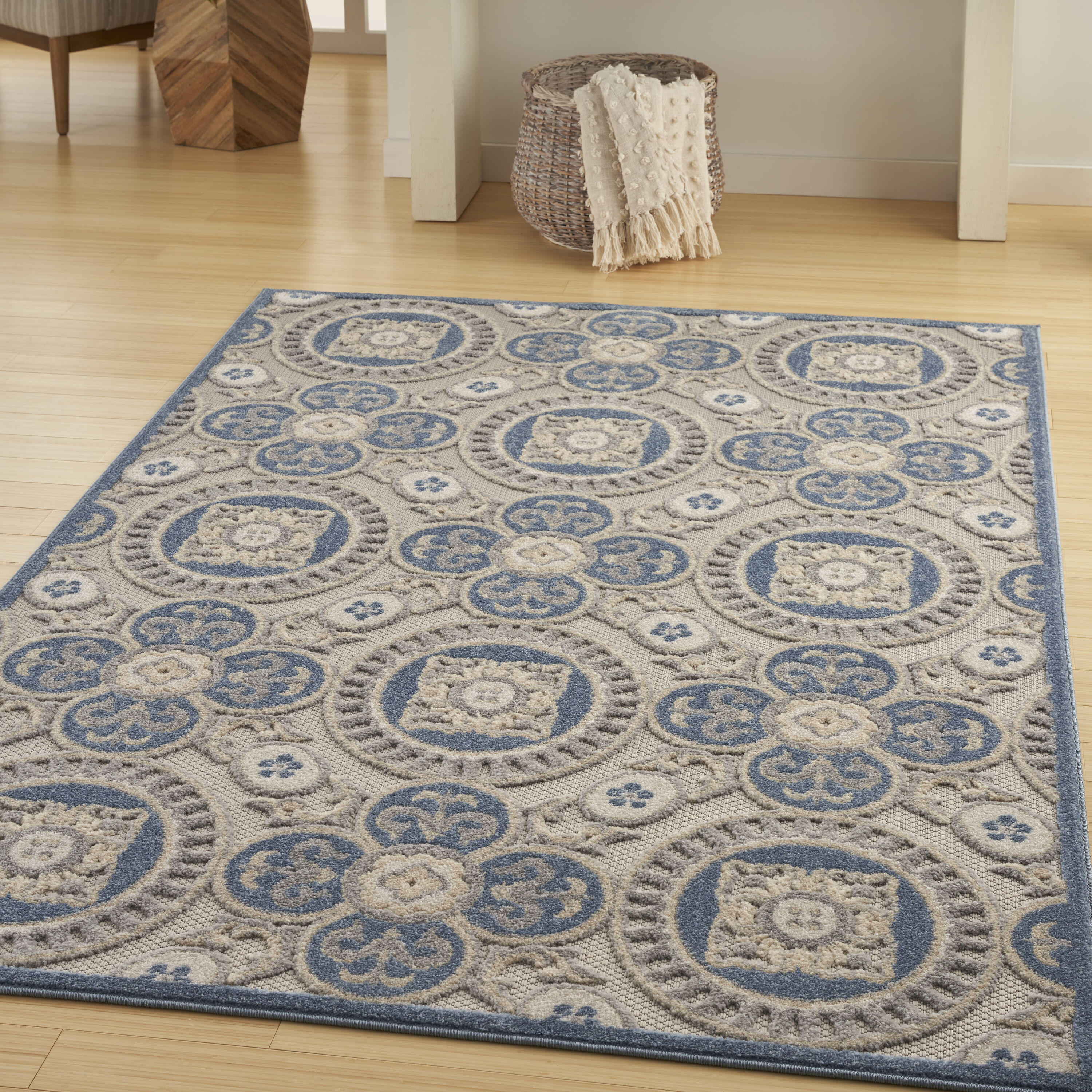 Nourison 099446168191 Aloha 6 x 9 (ft) Loomed Polypropylene Blue/Grey Rectangular Indoor/Outdoor Medallion Tropical Area rug