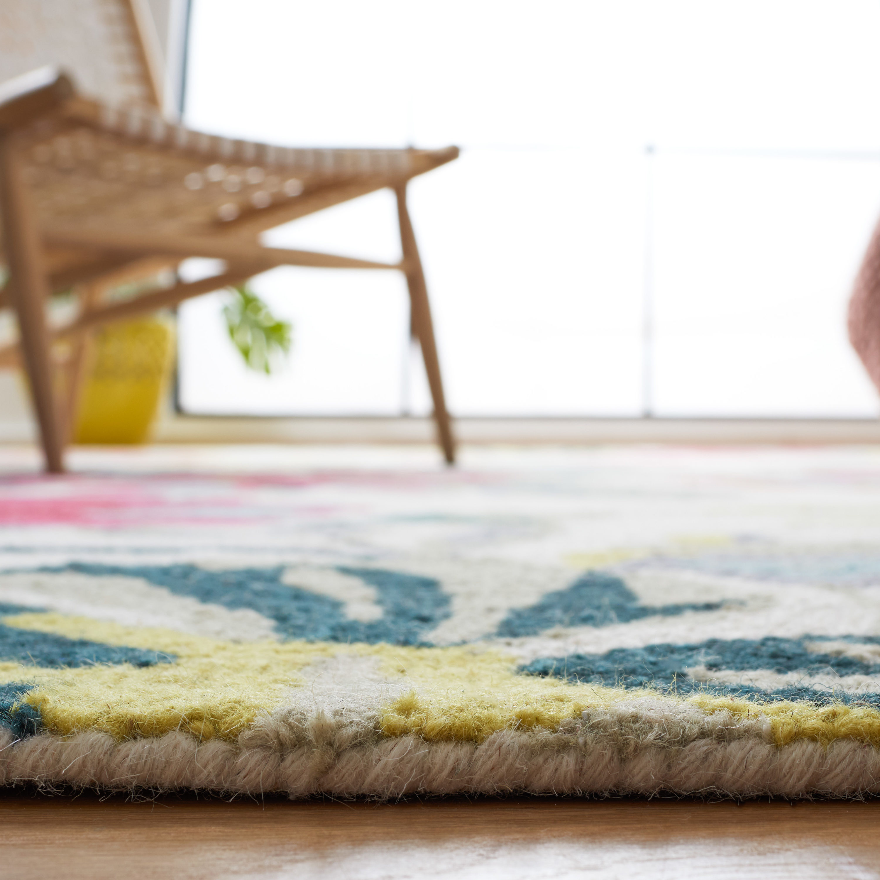 Ivory Floral Hand-Tufted Wool 8' x 10' Area Rug