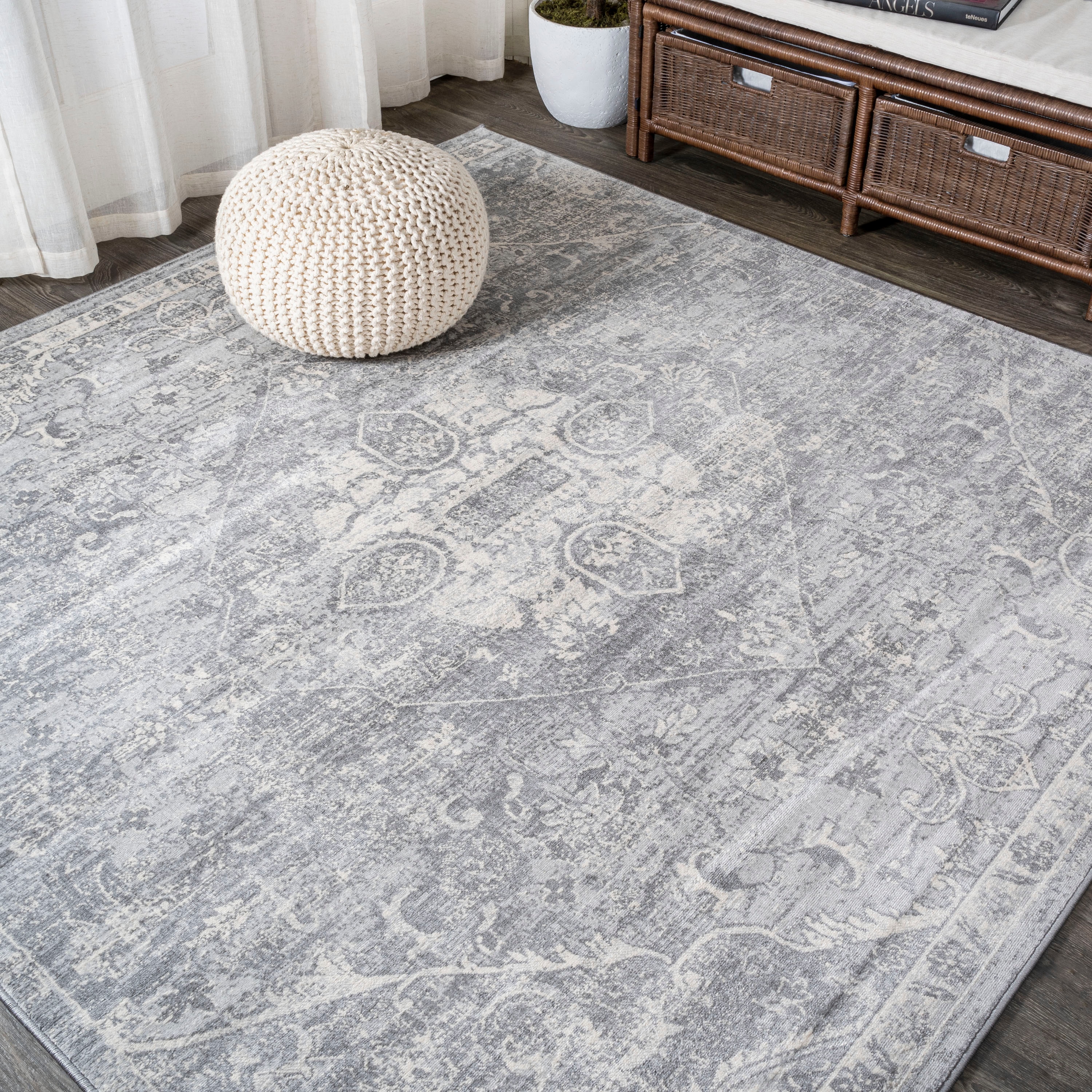 JONATHAN  Y MDP104B-5SQ MODERN PERSIAN Vintage Medallion 5 x 5 (ft) Loomed Polypropylene Gray Square Indoor Medallion Persian Area rug