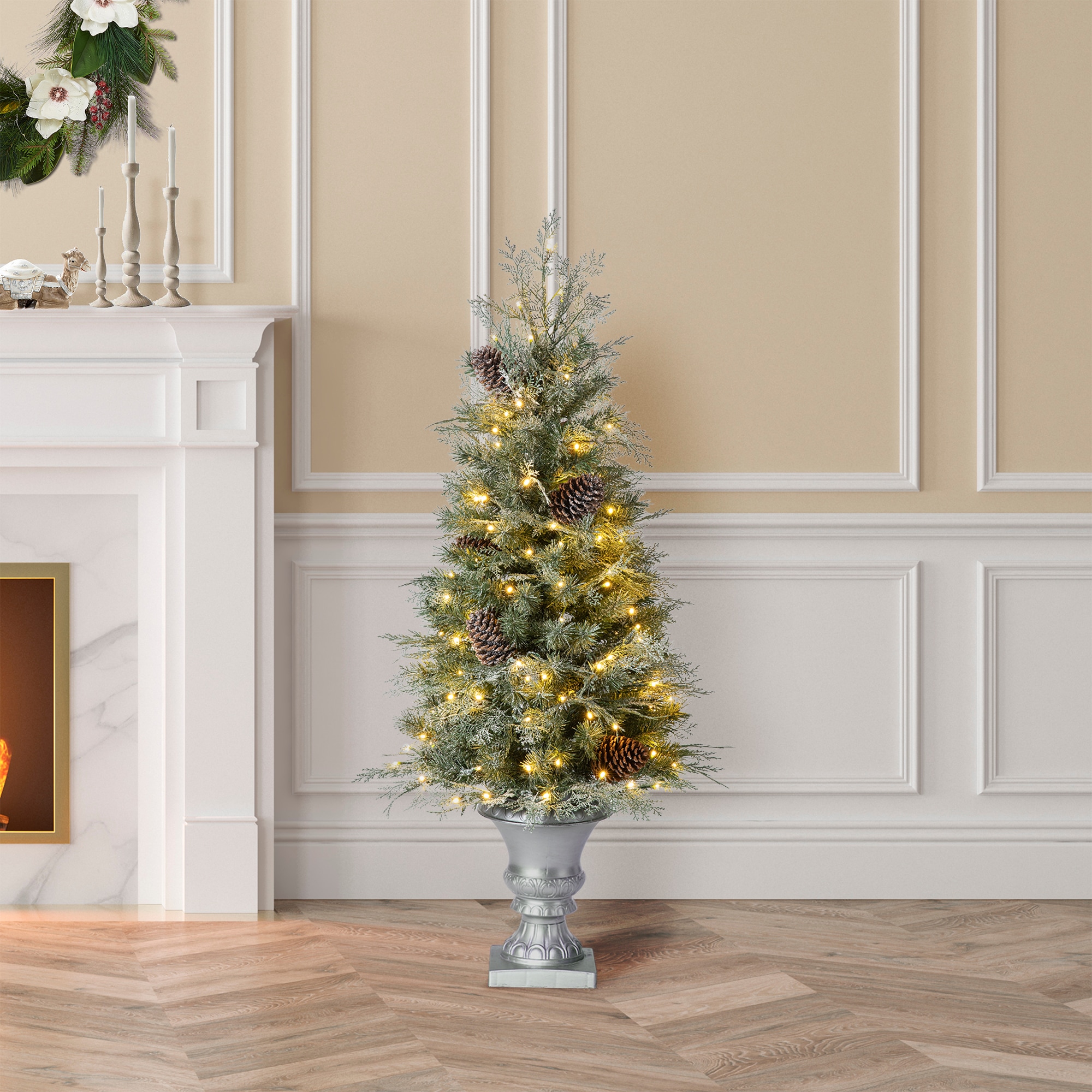 Glitzhome 2030800011 Artificial-Christmas-Trees - View #6