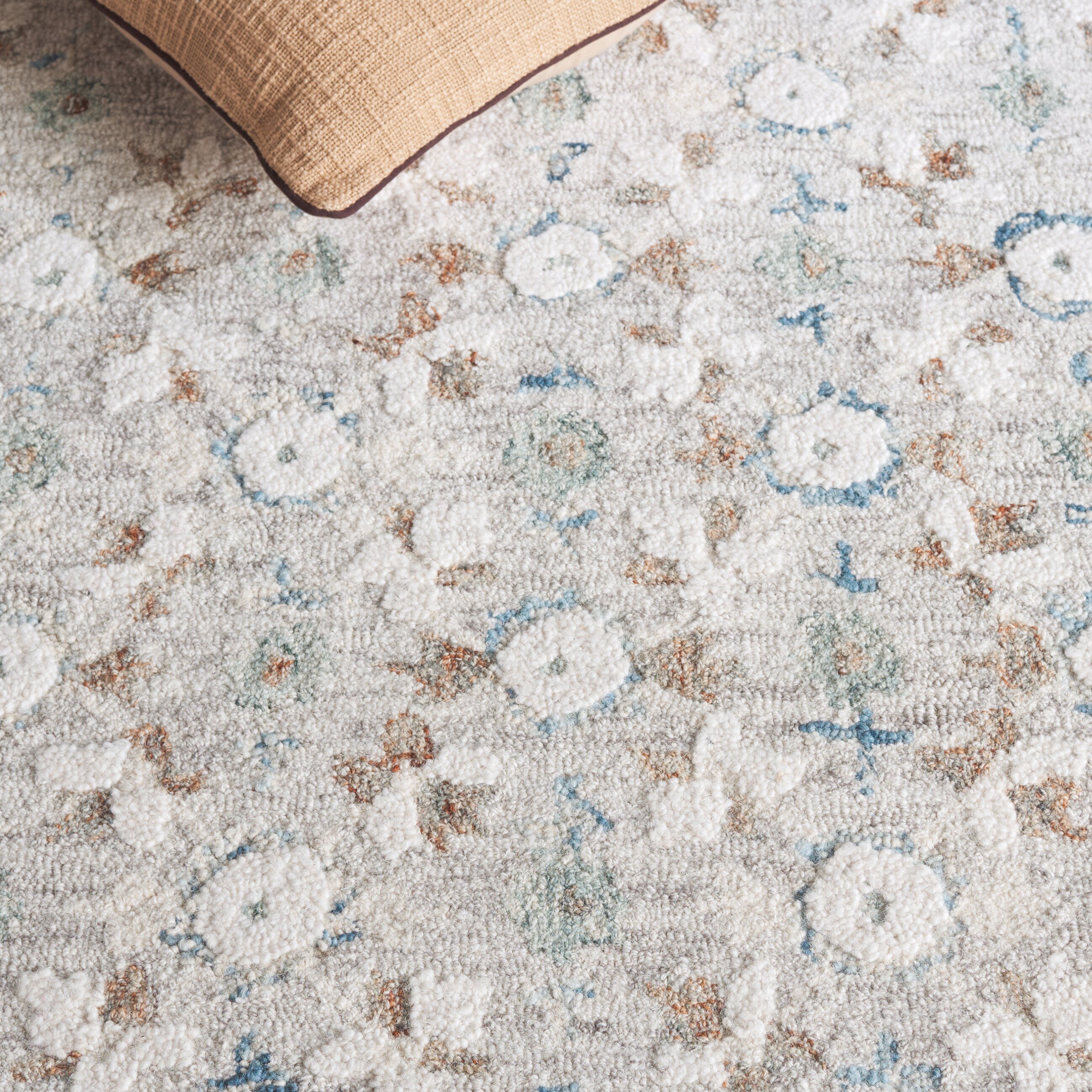 Safavieh MET204A-5 rugs - View #4
