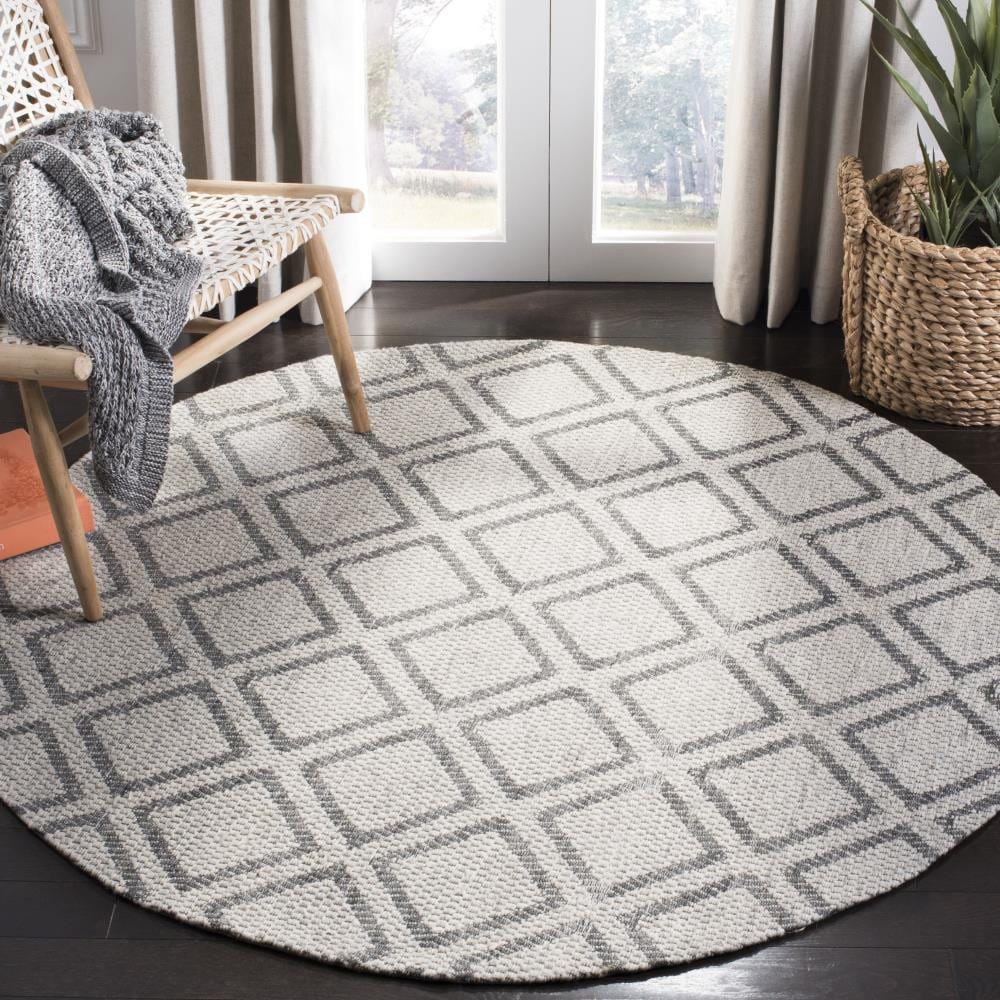Hand-Tufted Elegance Round 59" Gray Wool Area Rug