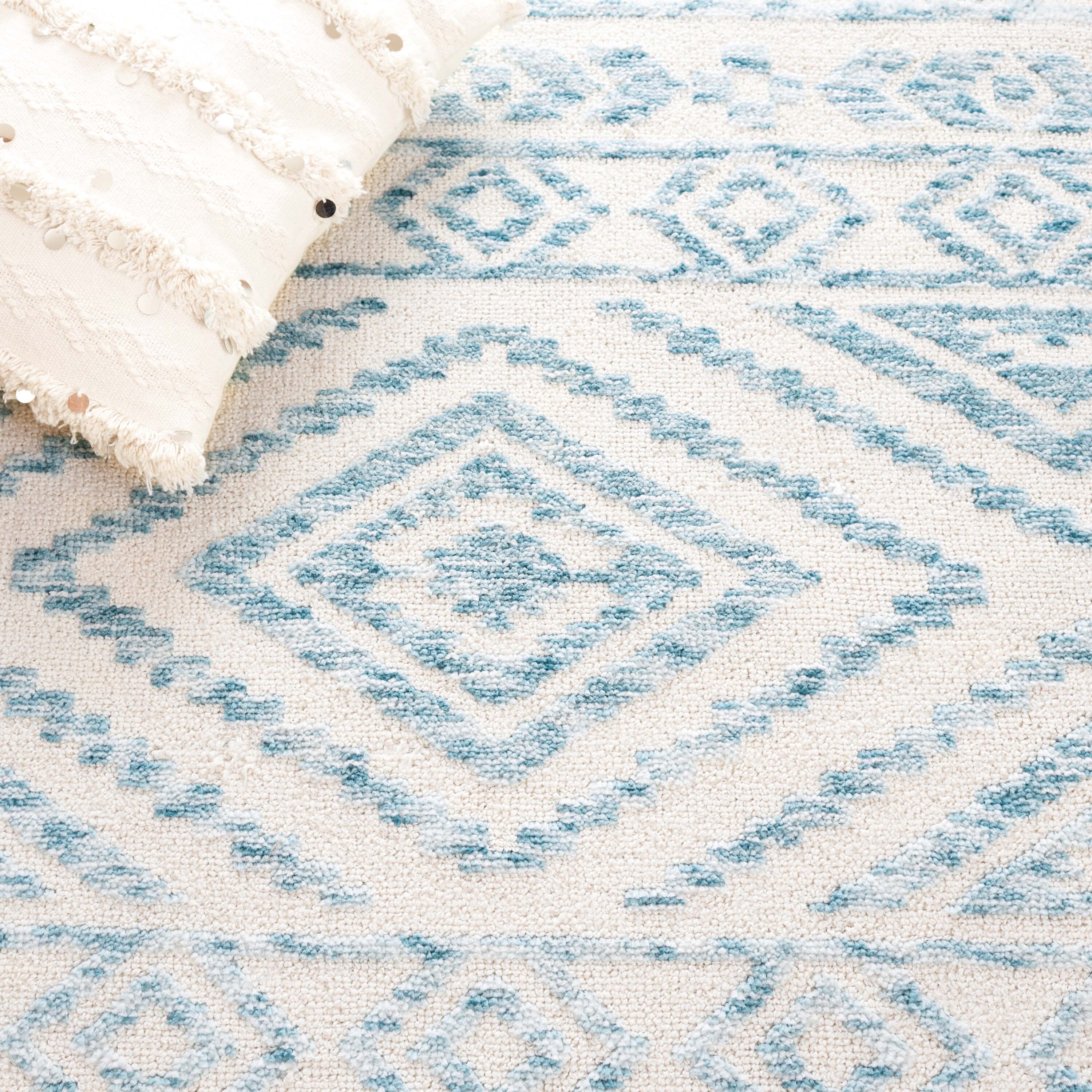 Safavieh AUD201M-5 rugs - View #5
