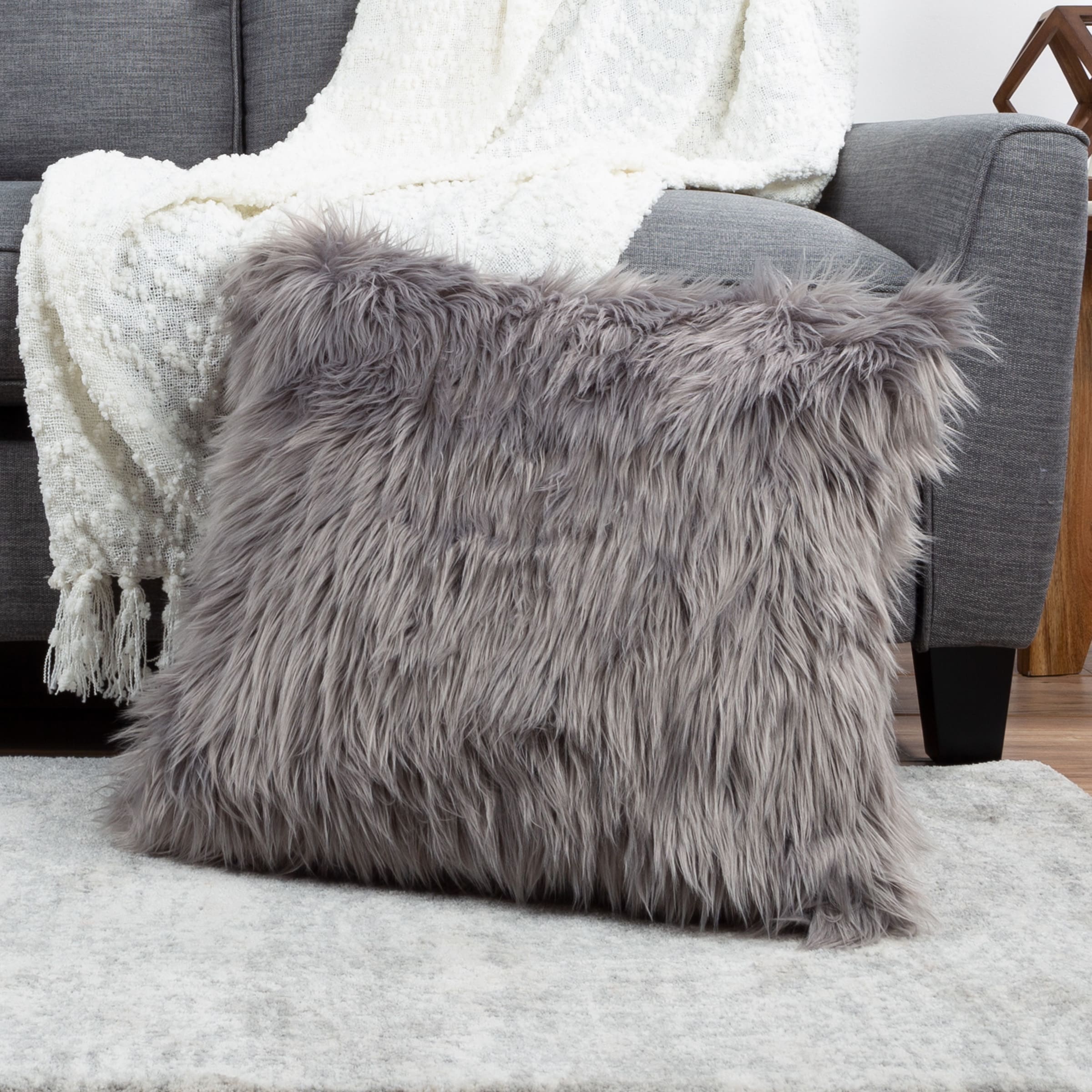 Hastings Home 192578BEK Pillows 22-in x 22-in Gray Square Indoor Decorative Pillow
