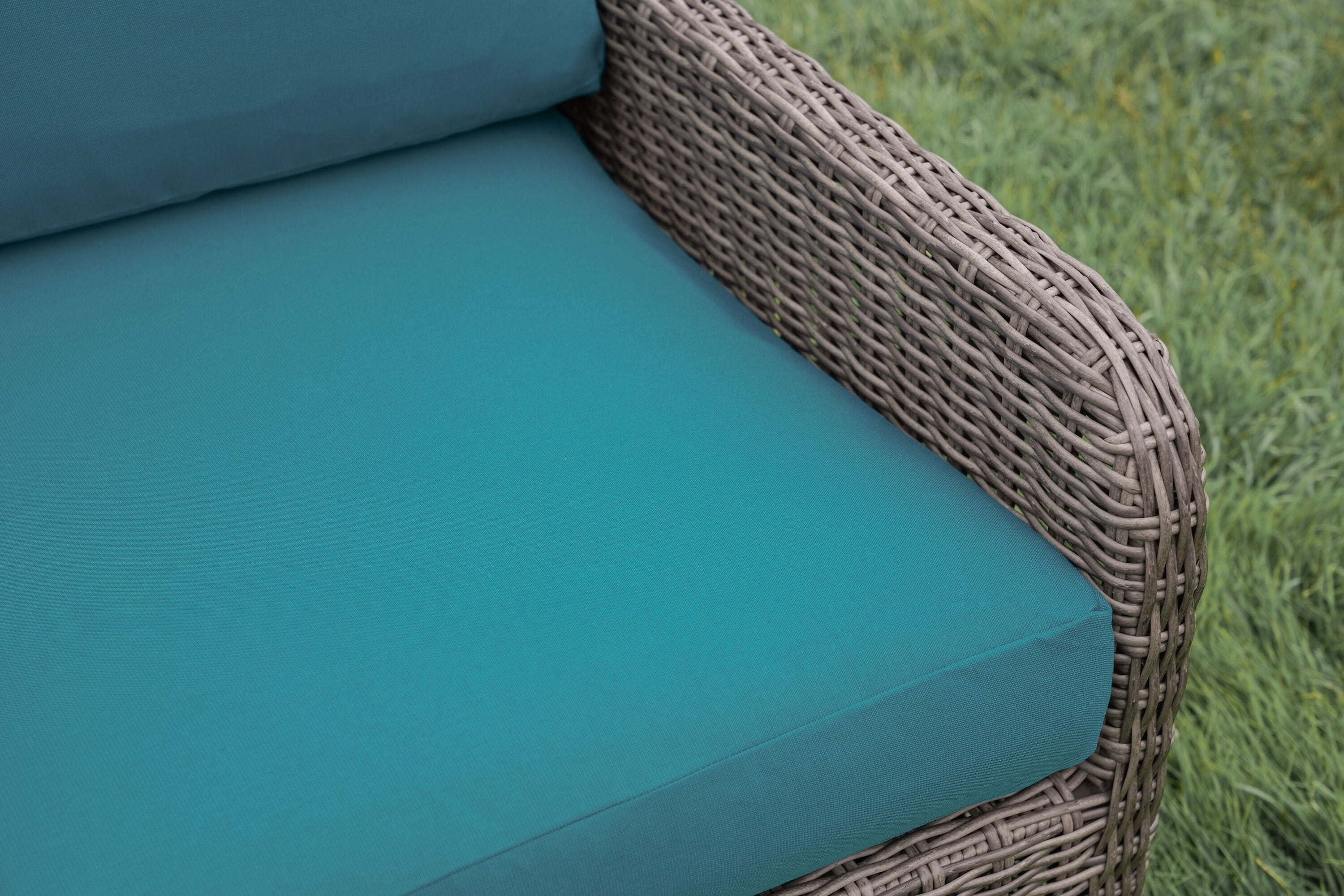 Leisure Made 254988-PEA Patio-Sofas-Daybeds - View #3