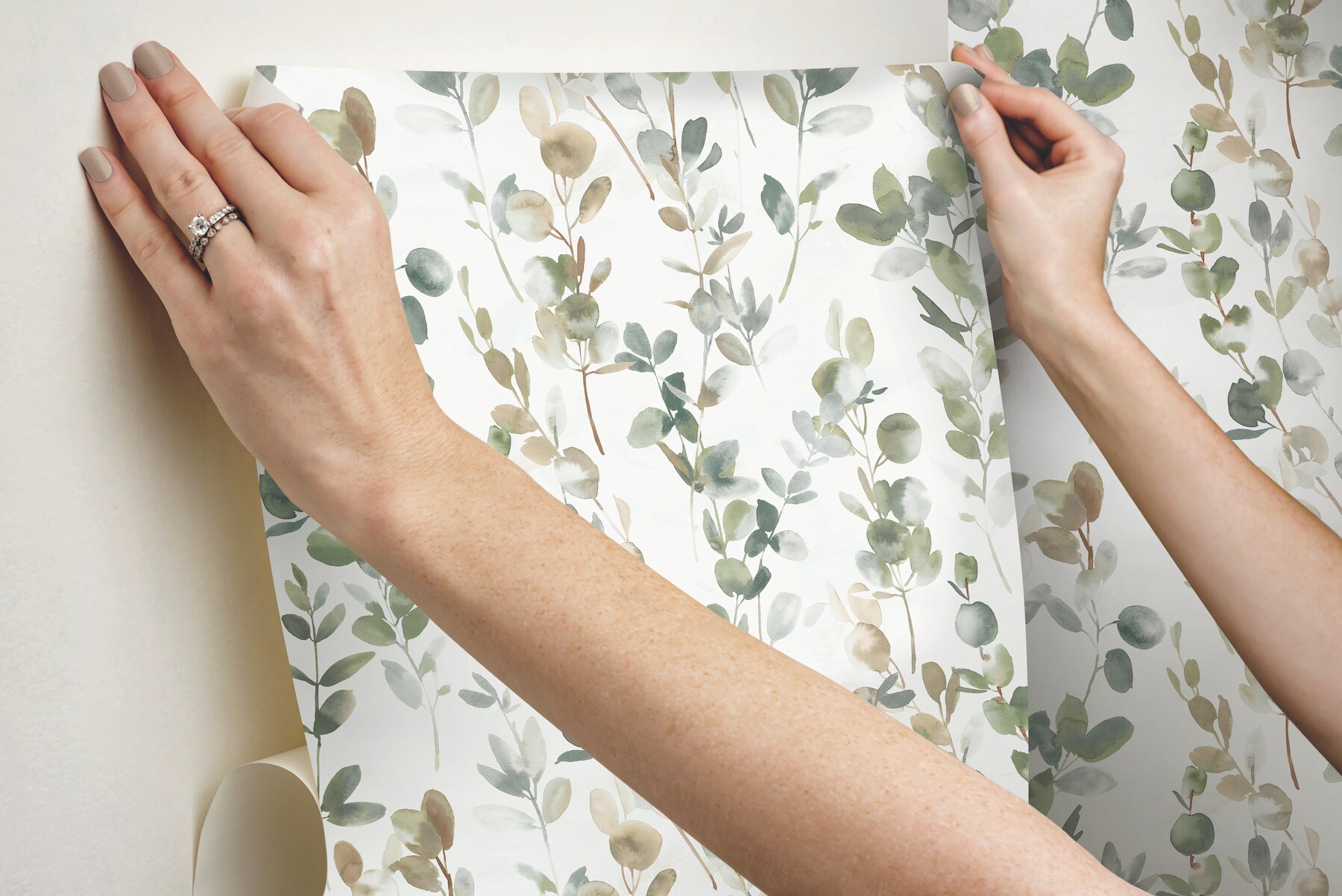 Candice Olson Green Joyful Eucalyptus Peel and Stick Wallpaper in the