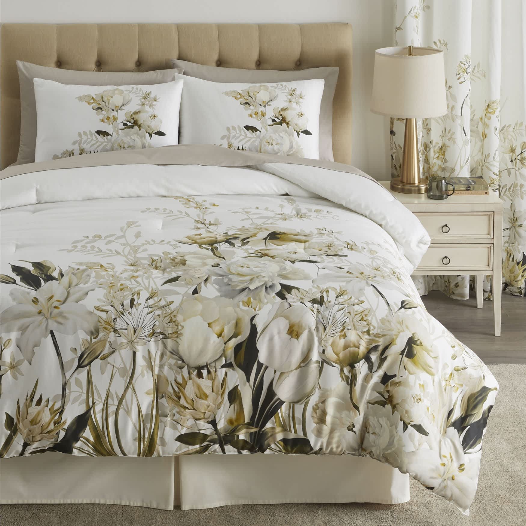BrylaneHome 195844879667 Odette Comforter Set