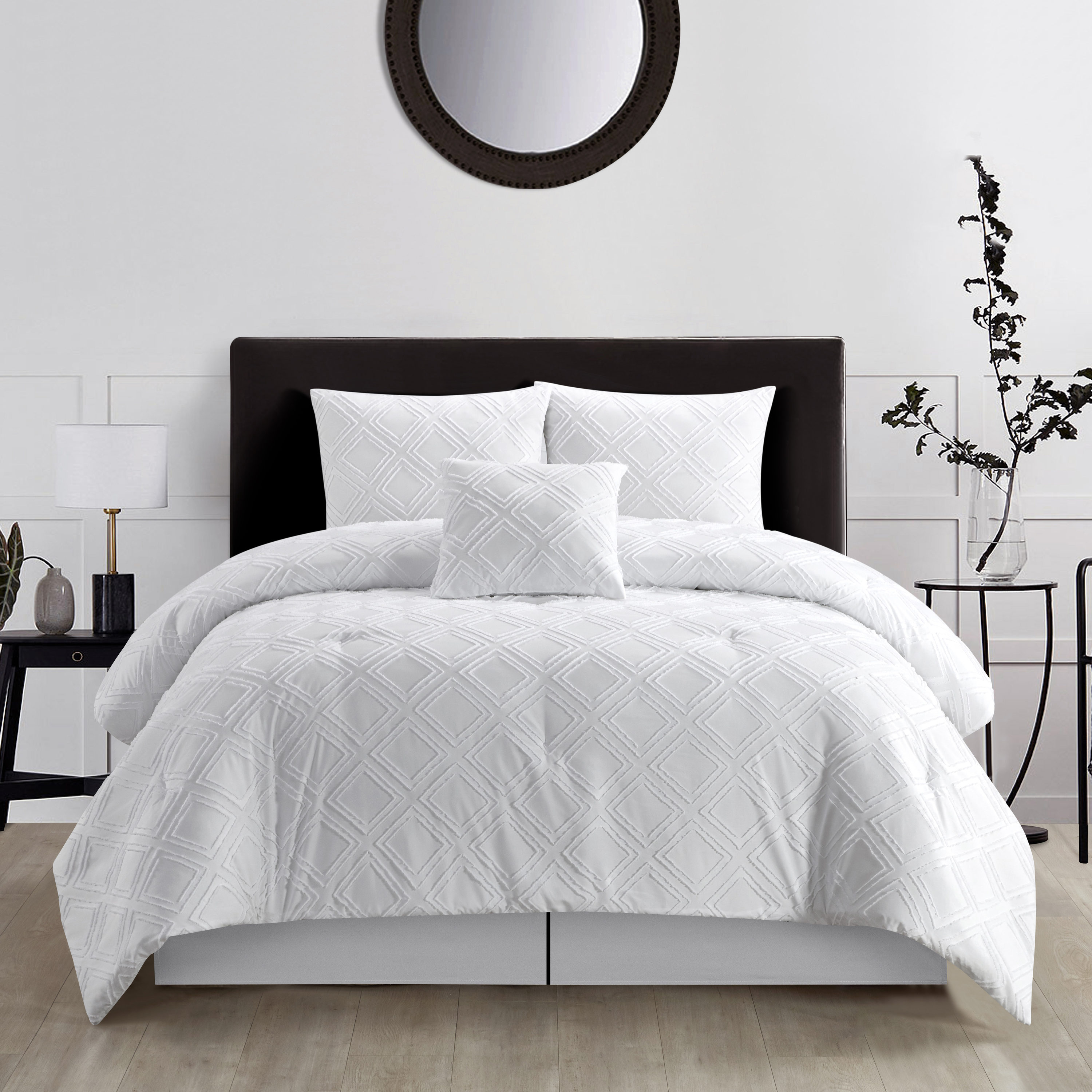 Nanshing 5-Piece White Queen Comforter Set in the Bedding Sets ...