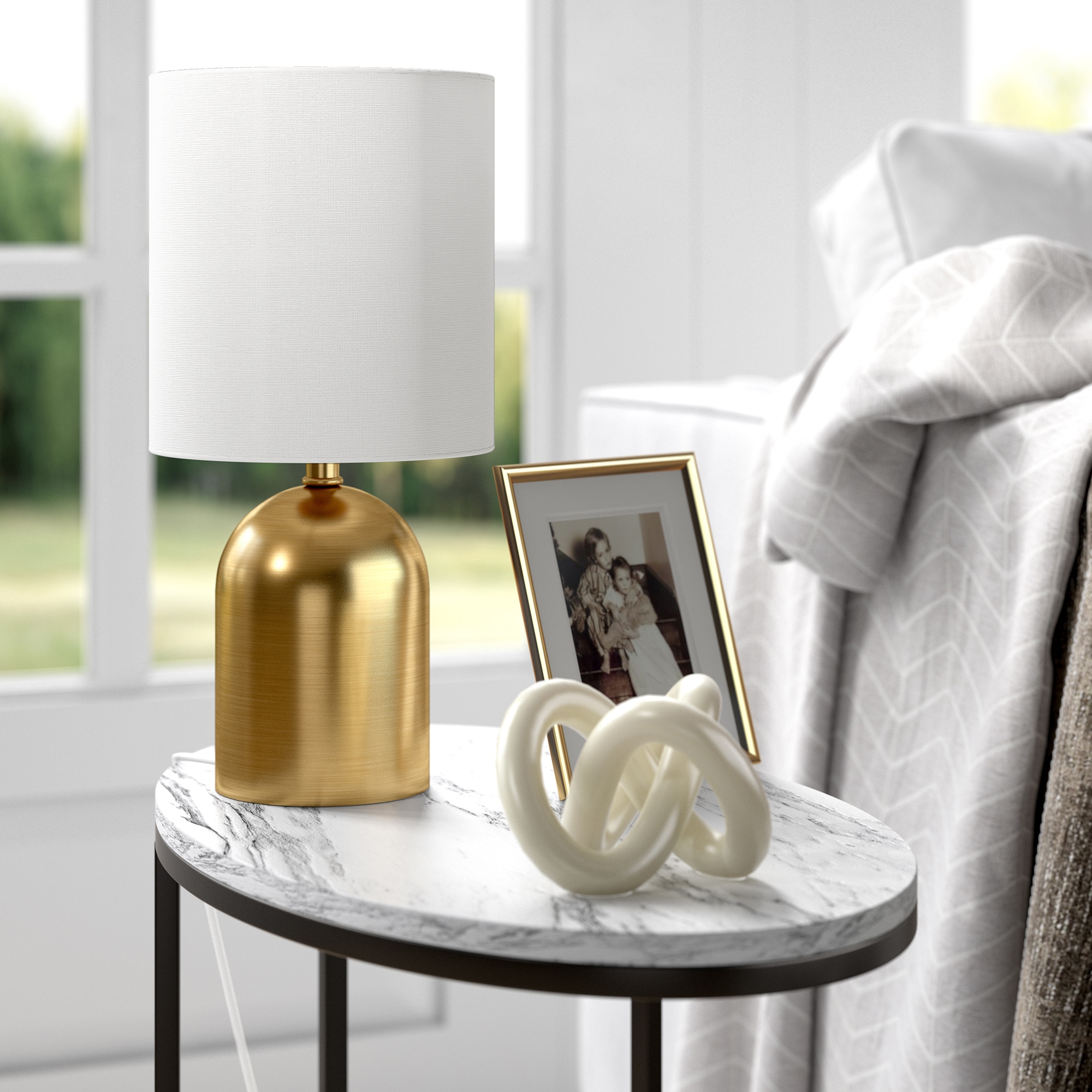 Hailey Home ML0931 Talbot 13-in Brass On/Off switch Table Lamp with Linen Shade