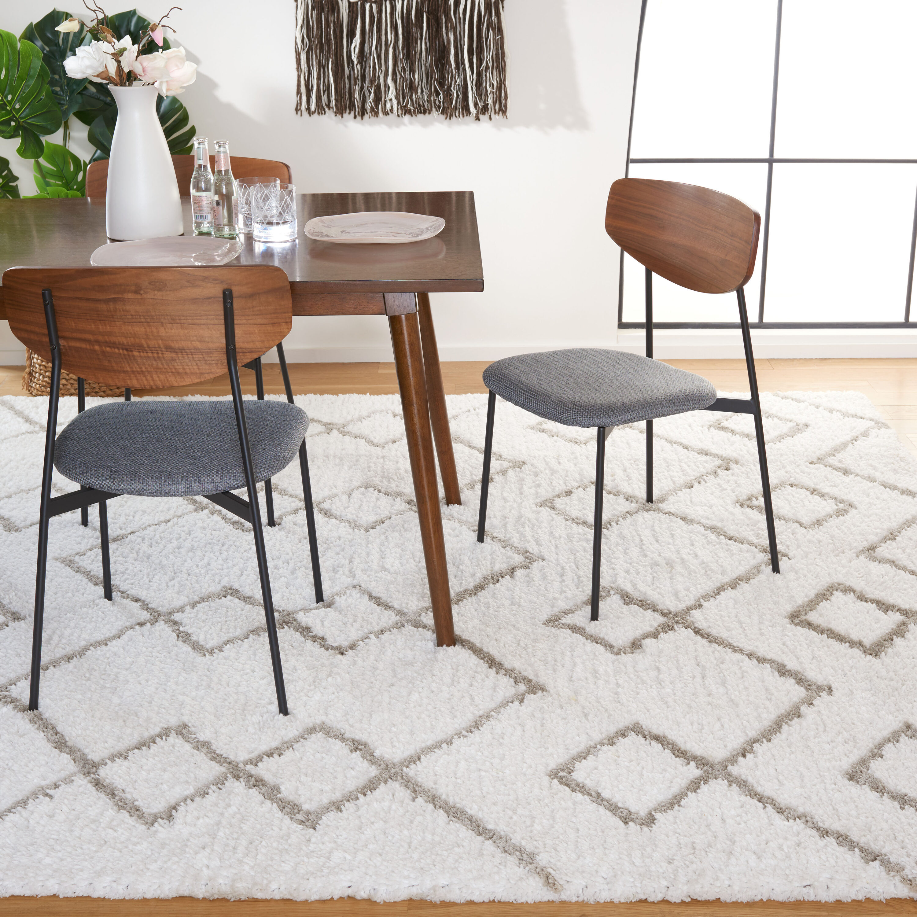  Toronto Shag 609 Ivory/Silver Shag Flokati 6ft x 9ft Medium Rectangle Rug