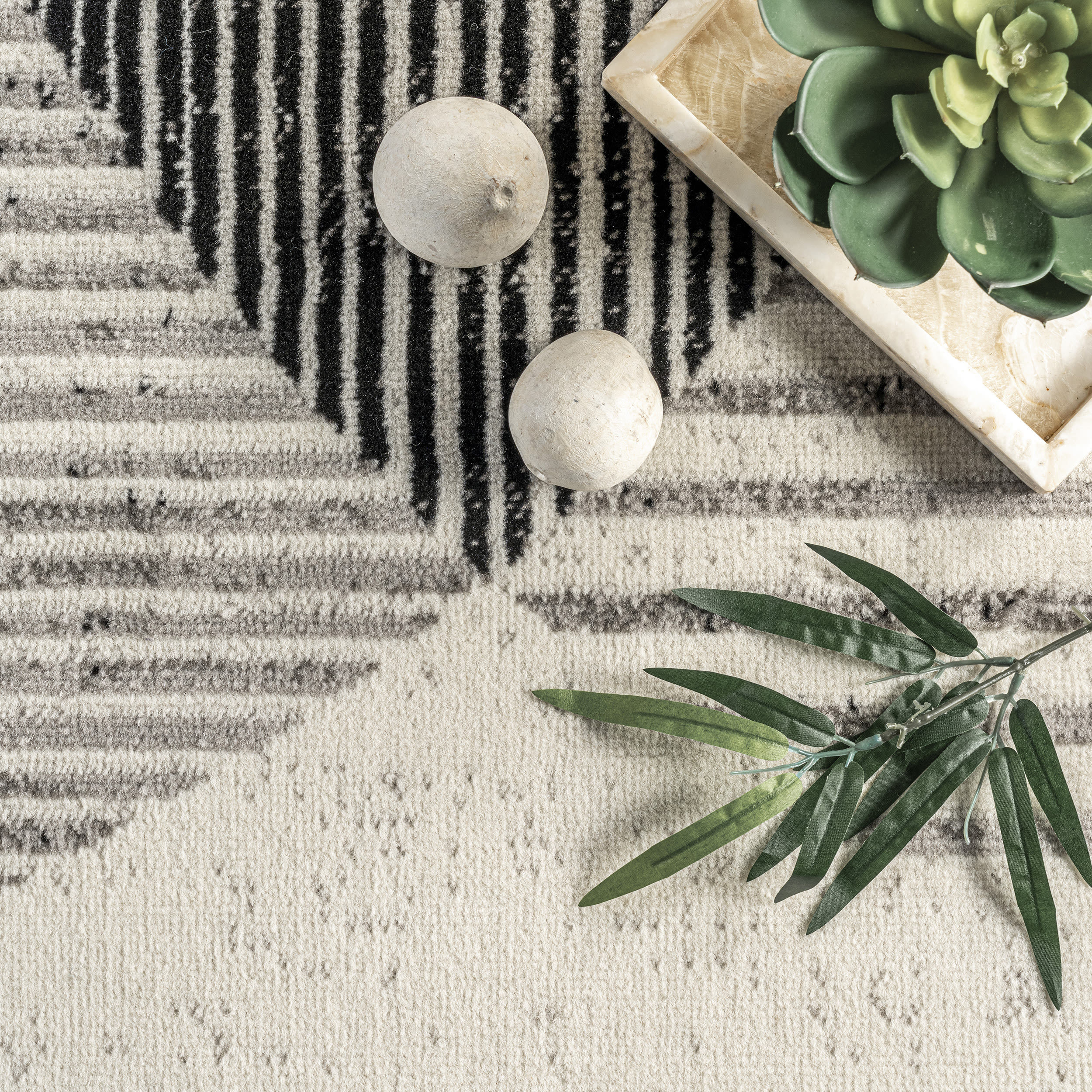 Gray Geometric Synthetic Easy Care Area Rug