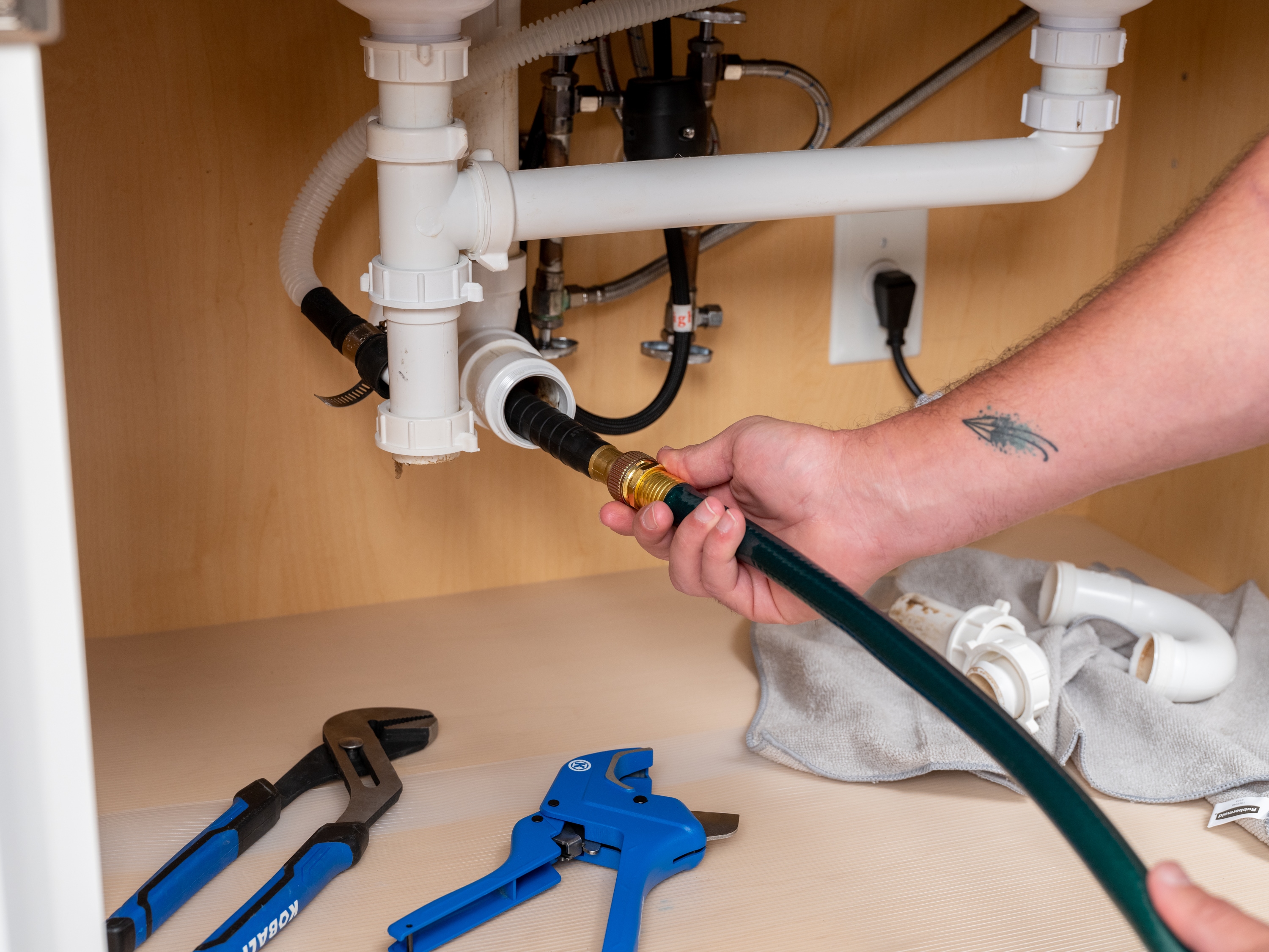 Rid your pipes of hair balls with the DrainShroom