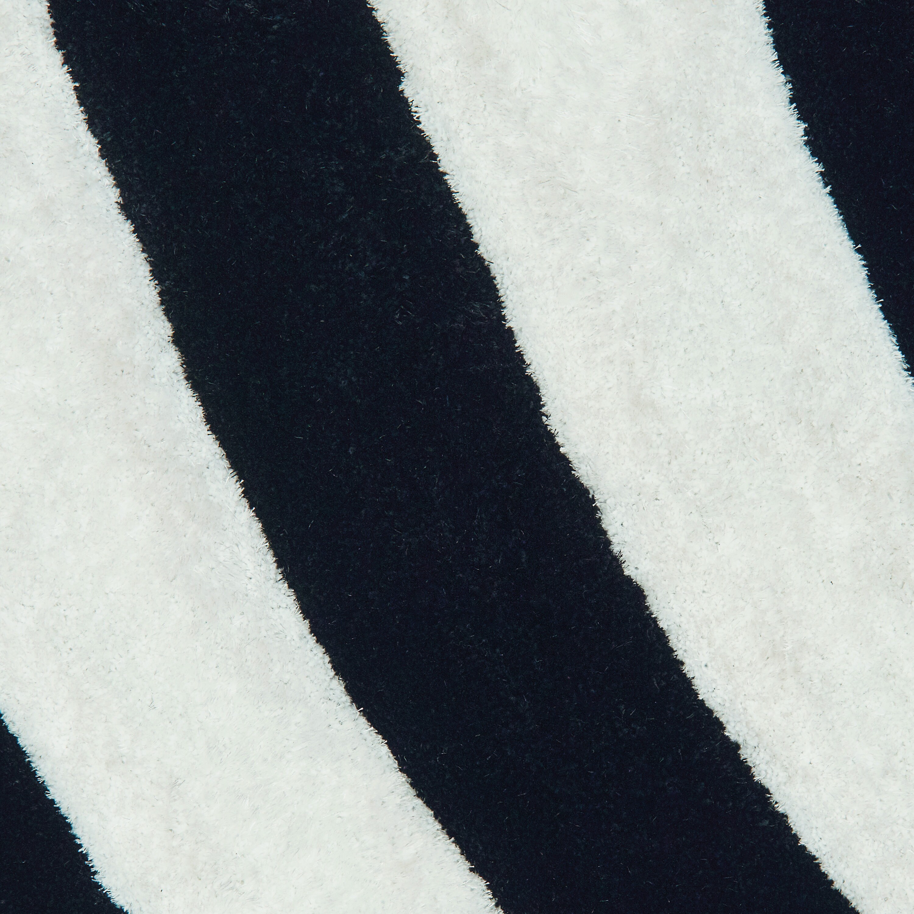 United Weavers Of America 2100 21670 58 rugs - View #3